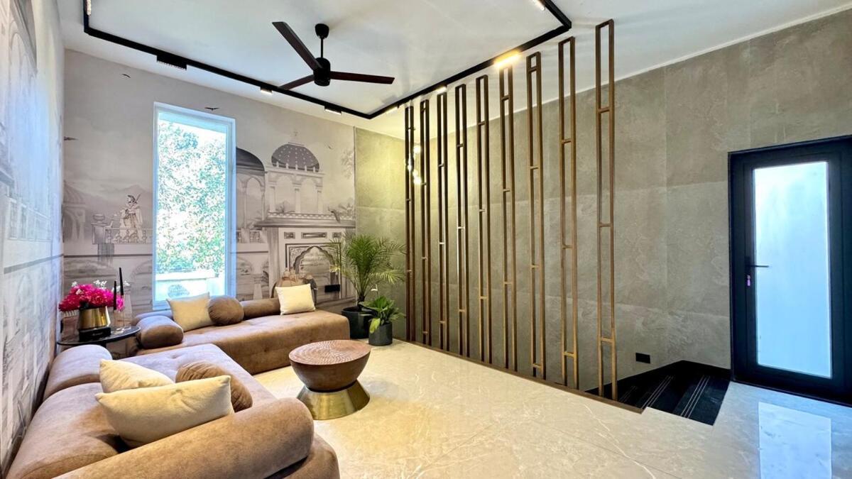 Amarna- The Lux With Pool Near Delhi Villa