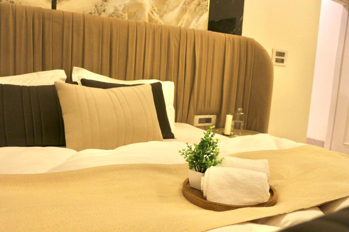 Villa Amarna- The Lux With Pool Near Delhi *