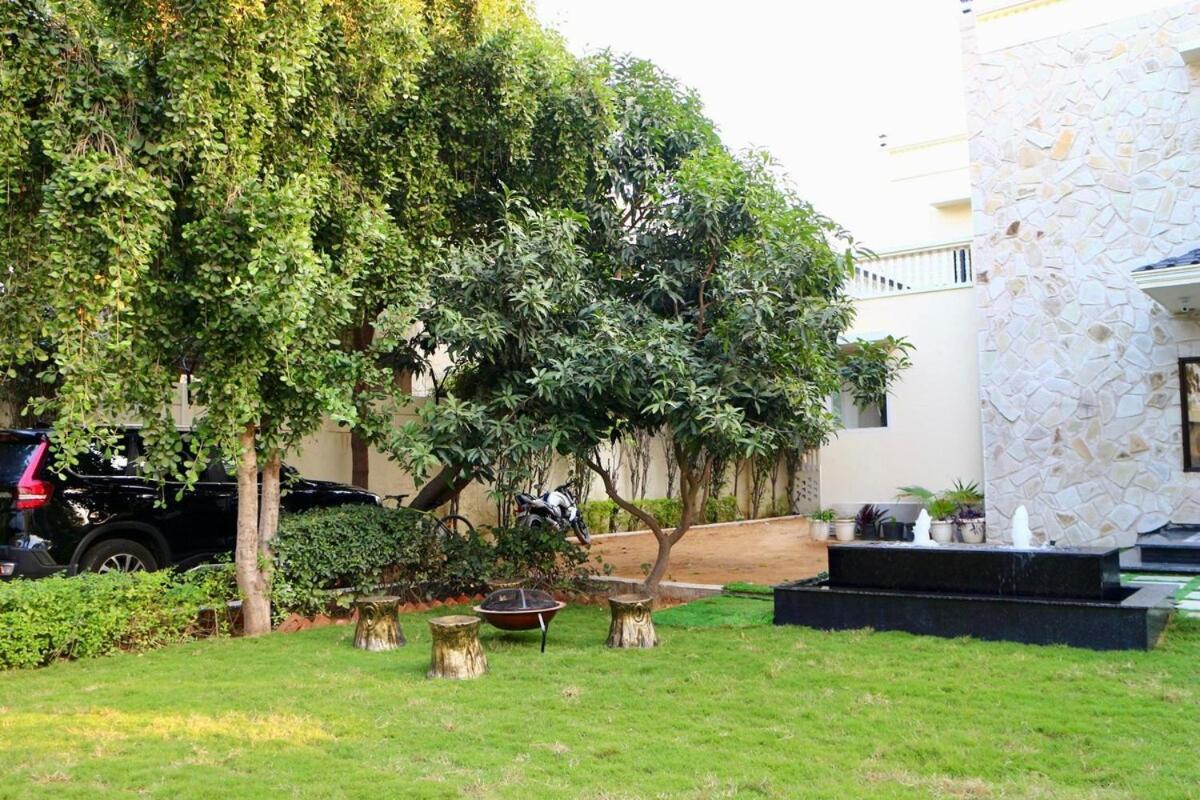 Amarna- The Lux With Pool Near Delhi