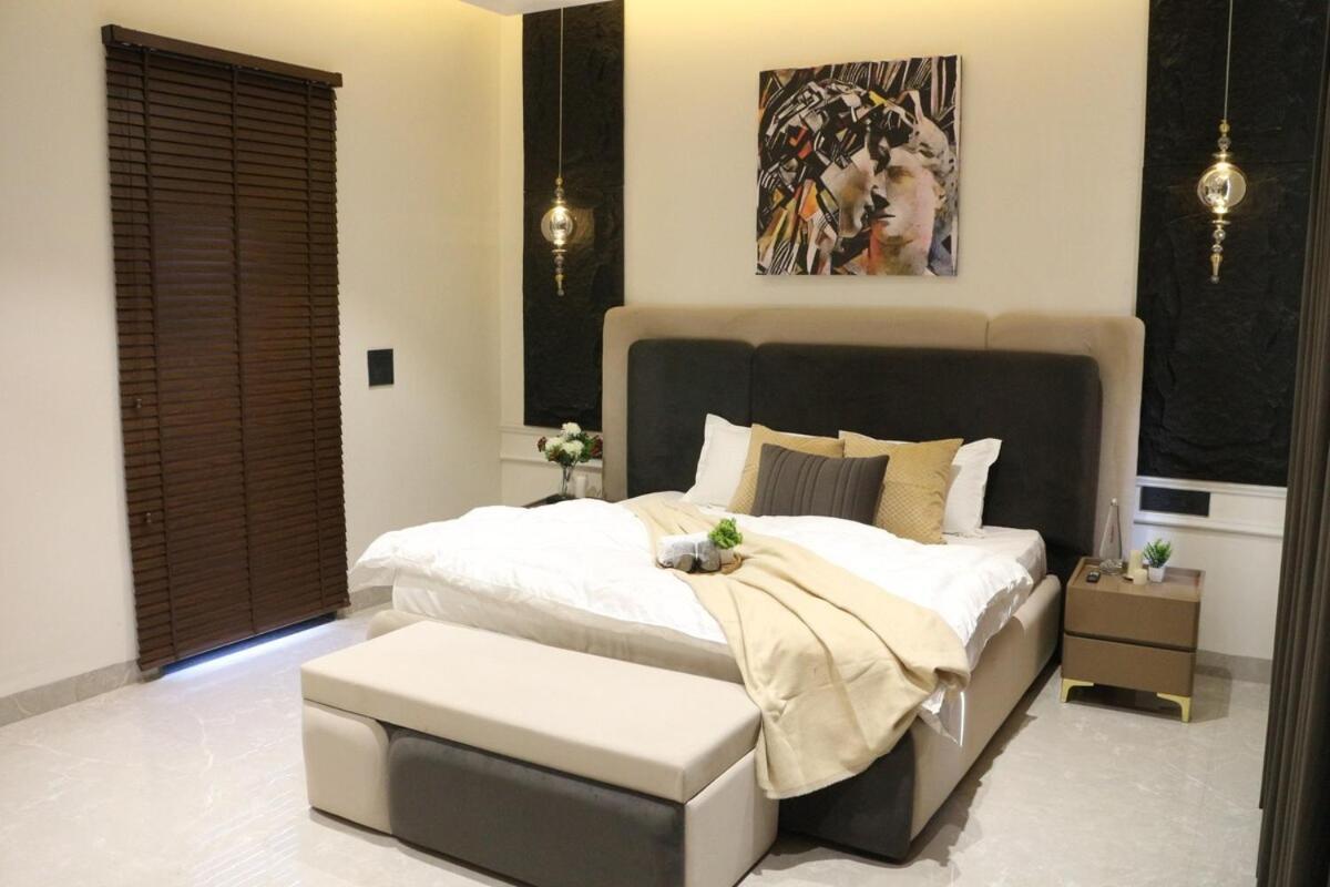 Amarna- The Lux With Pool Near Delhi * Gurgaon