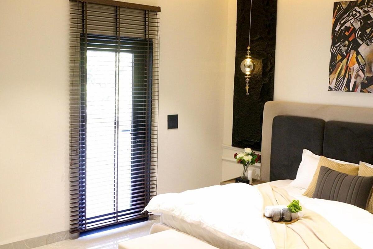 Villa Amarna- The Lux With Pool Near Delhi *