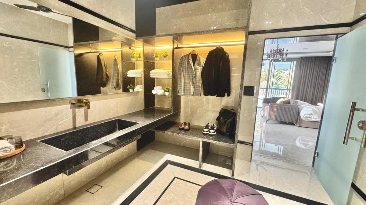 Amarna- The Lux With Pool Near Delhi Villa Gurgaon