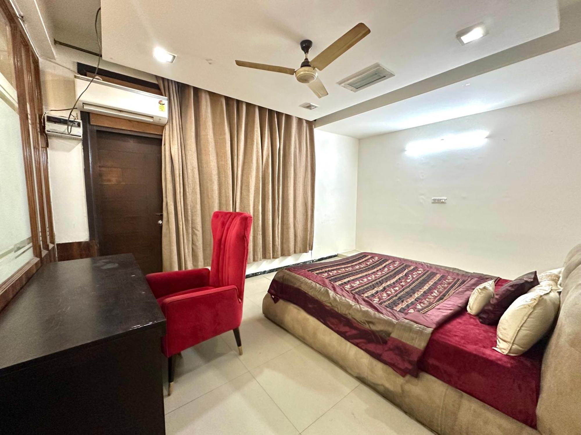 Villa 2 And Huge Hall For Parties *
