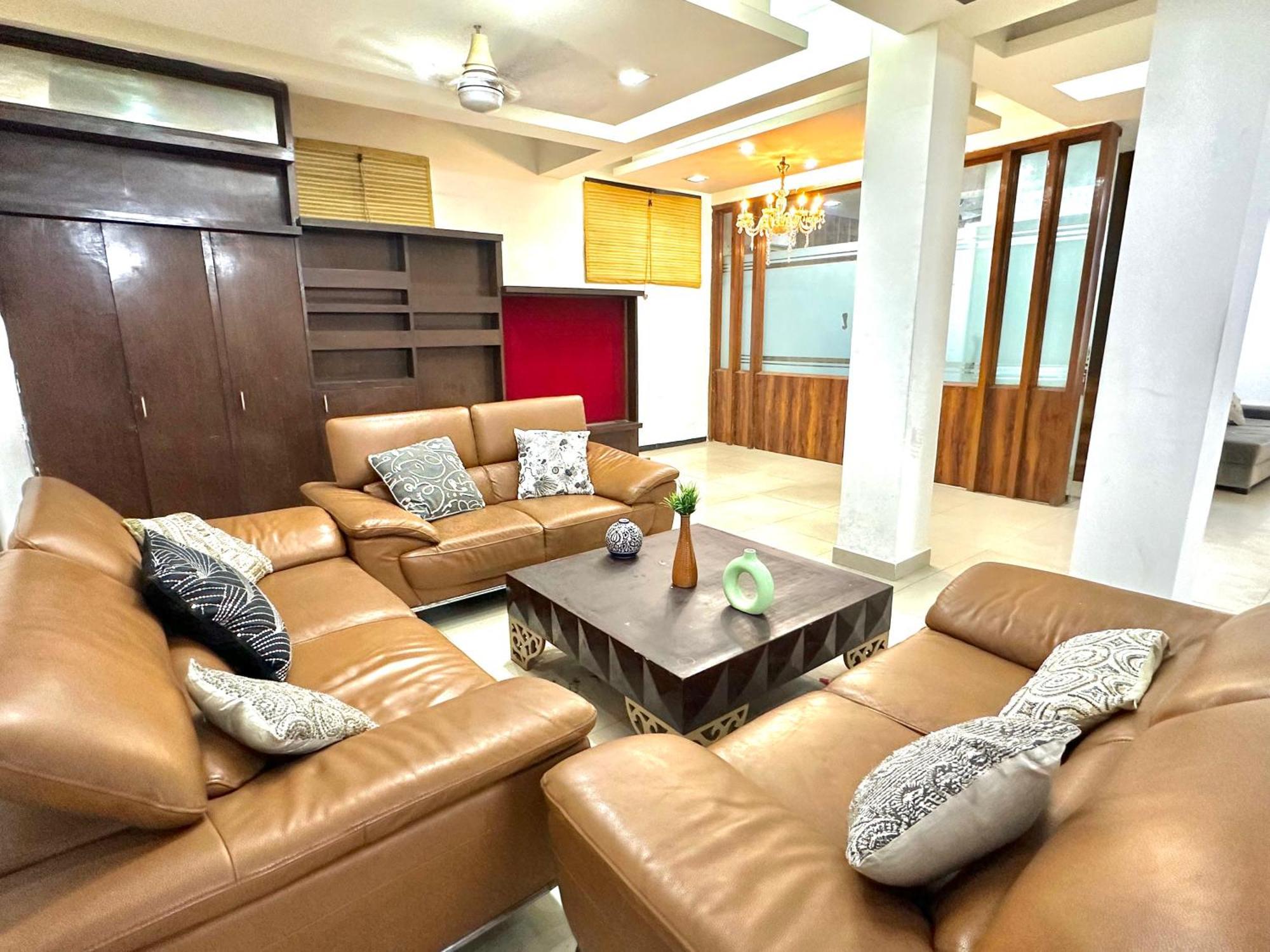 Villa 2 And Huge Hall For Parties