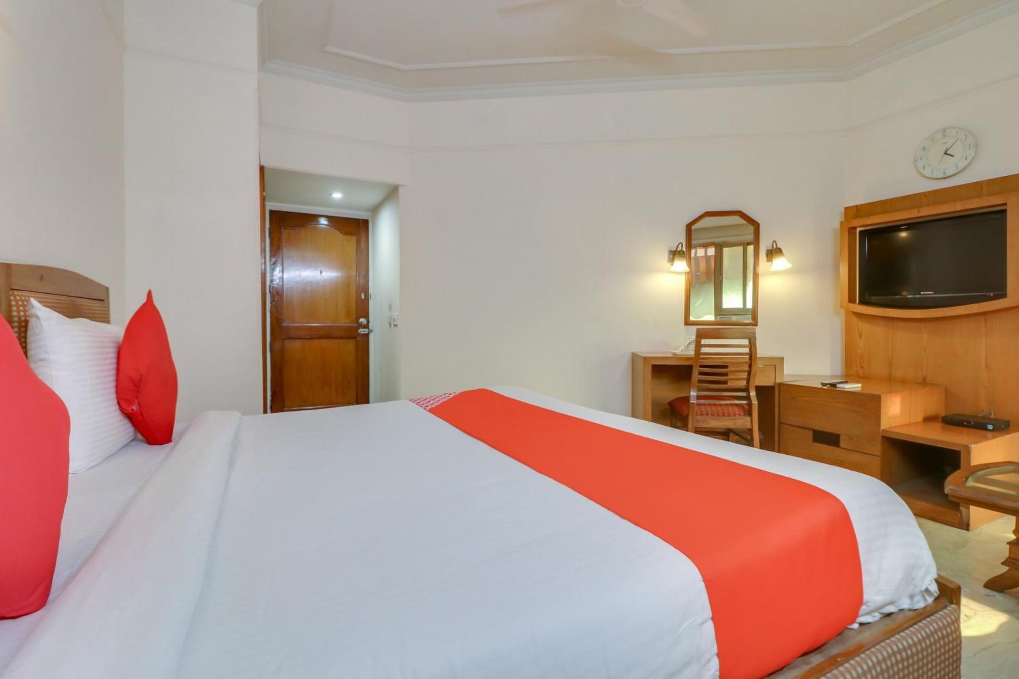 Hotel Super Collection O Queen Residency
