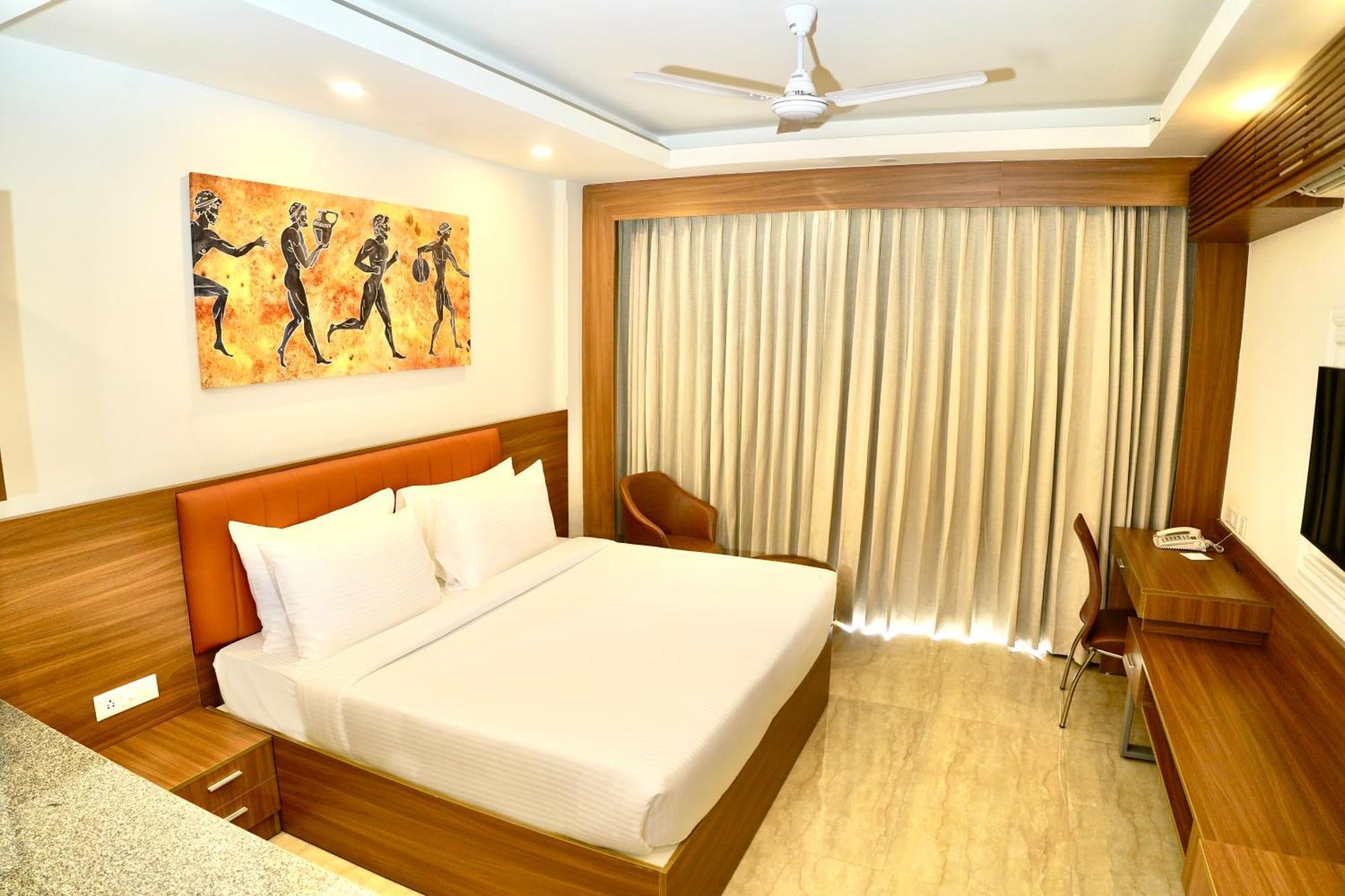 Alivaa Gurugram Sohna Road Center Hotel 4*