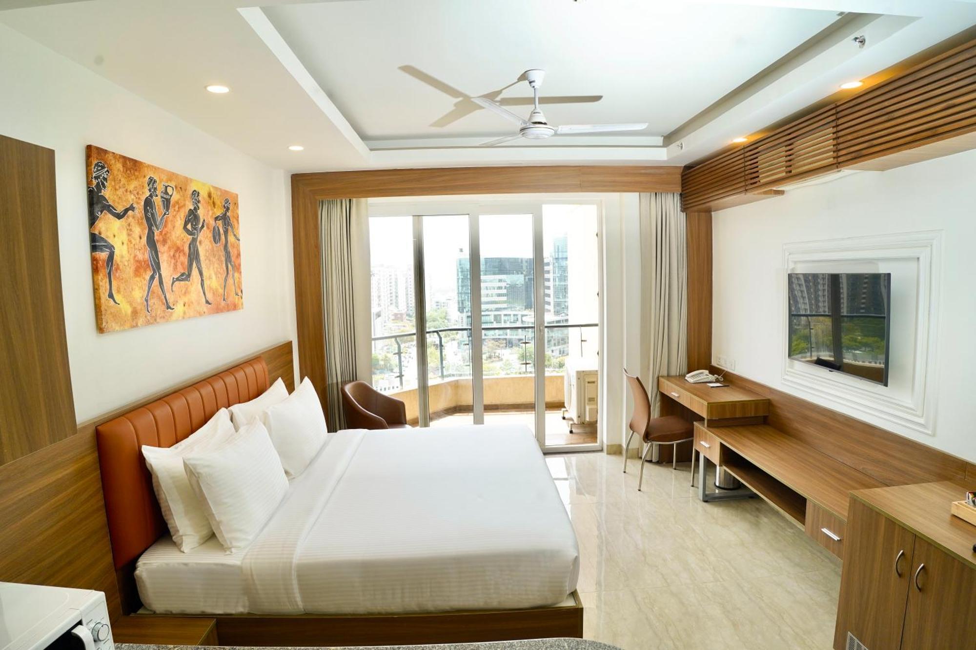 Hotel Alivaa Gurugram Sohna Road Center 4*