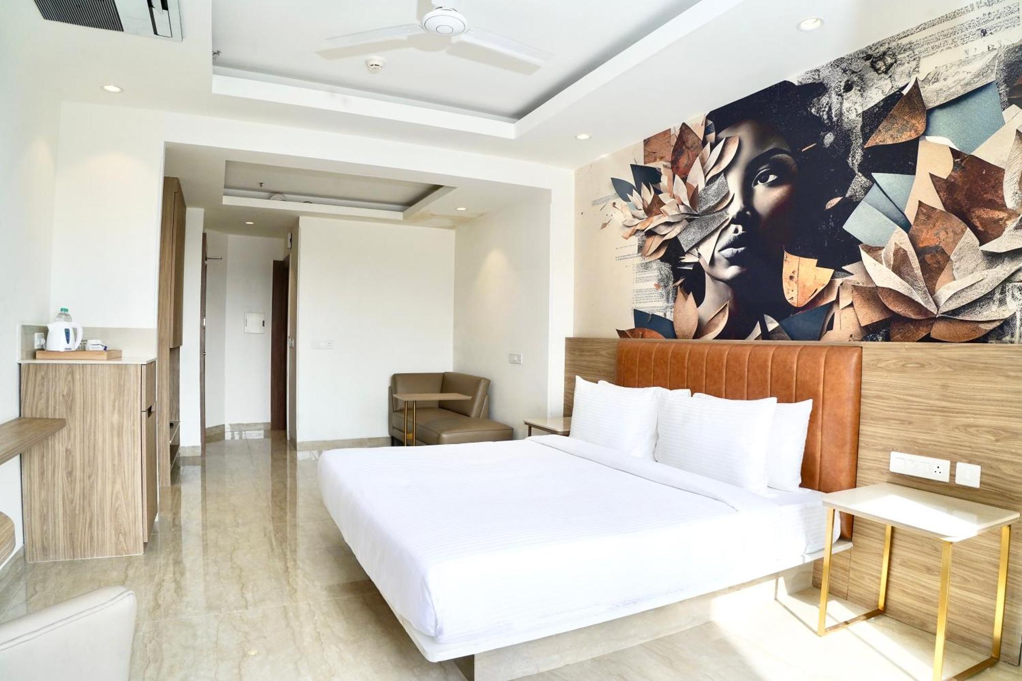 Hotel Alivaa Gurugram Sohna Road Center 4*