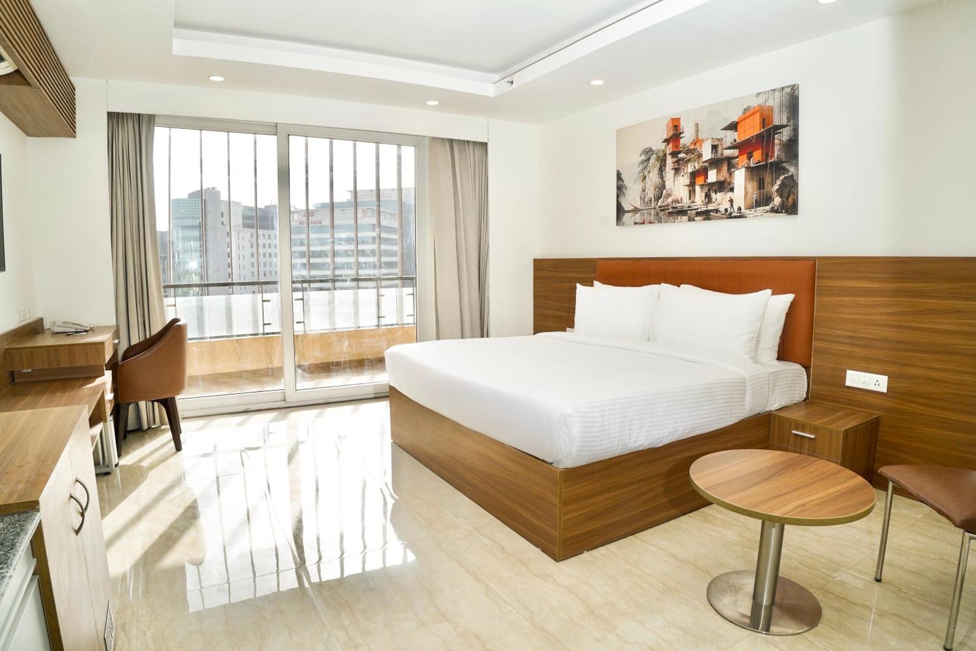Hotel Alivaa Gurugram Sohna Road Center Gurgaon