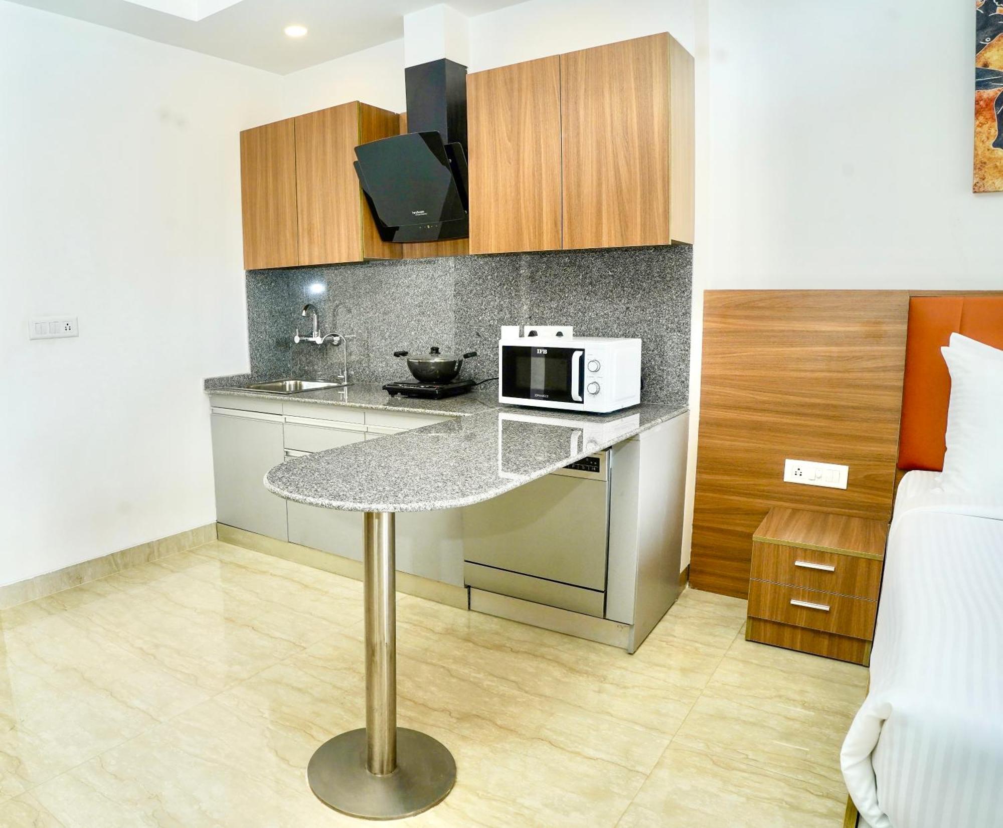 Alivaa Gurugram Sohna Road Center 4* Gurgaon