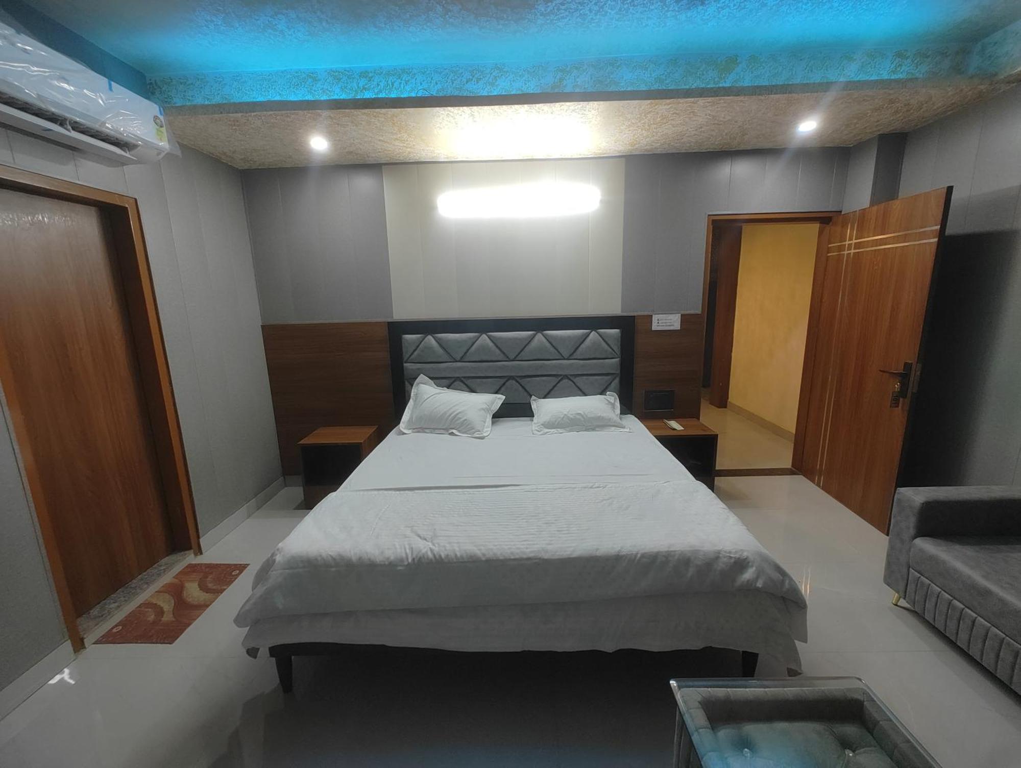 Hotel Haveli & Restaurant
