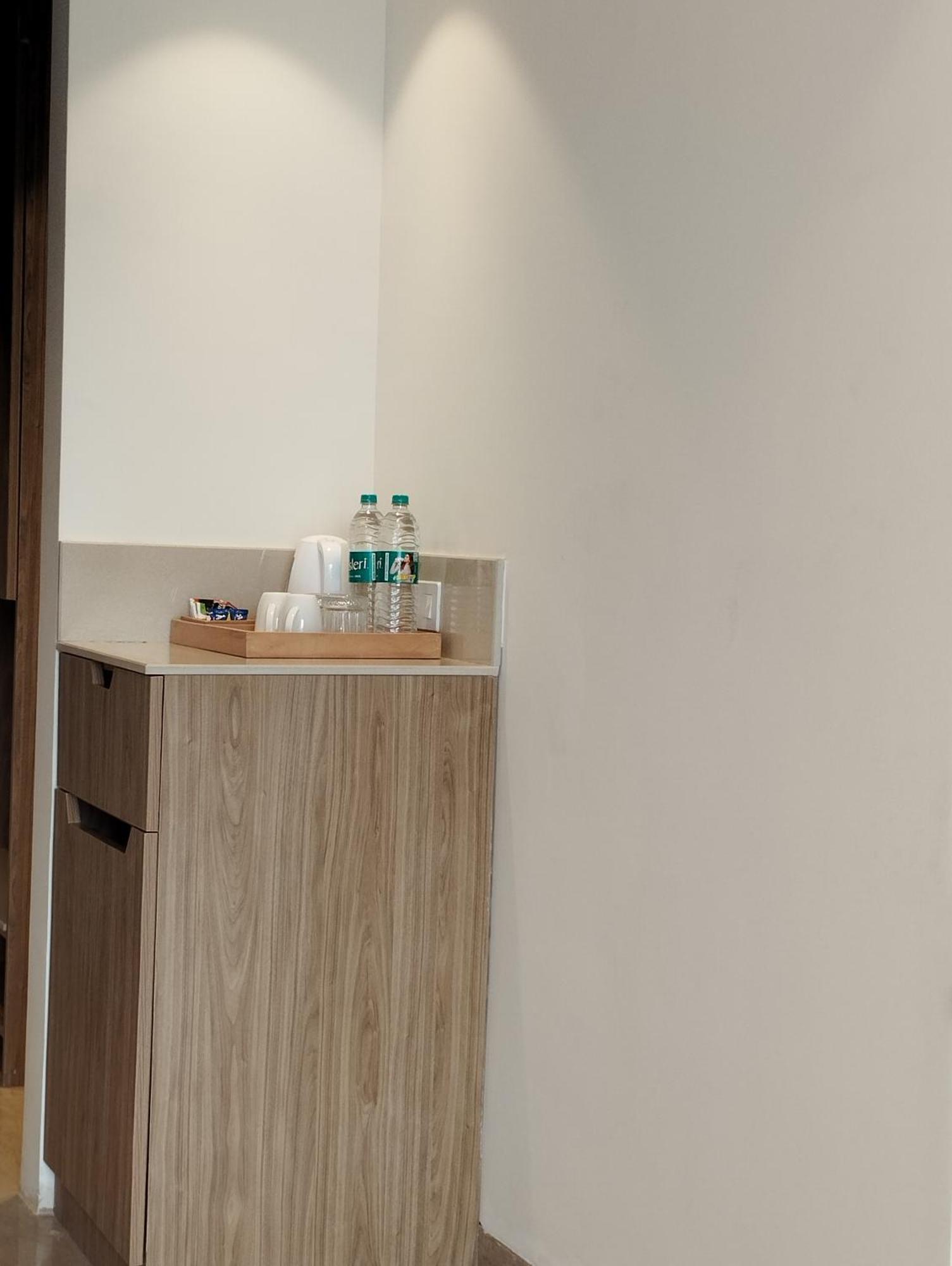 Hotel Alivaa Gurugram Sohna Road Center Gurgaon