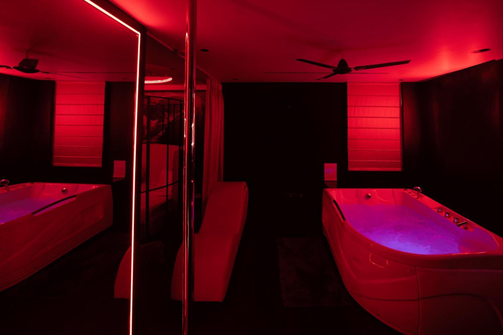 Hotel Orsom Sassy - Sector 42 2*