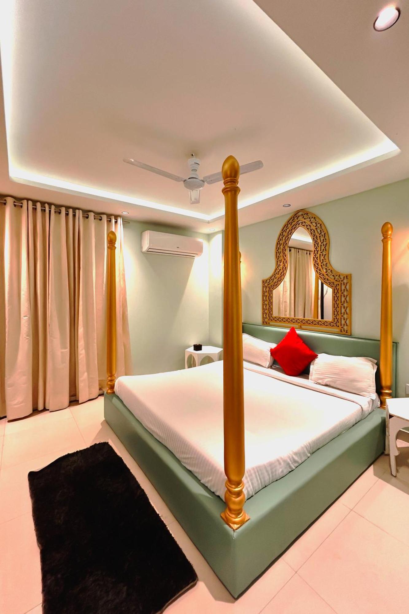 Orsom Sassy - Sector 42 Hotel Gurgaon