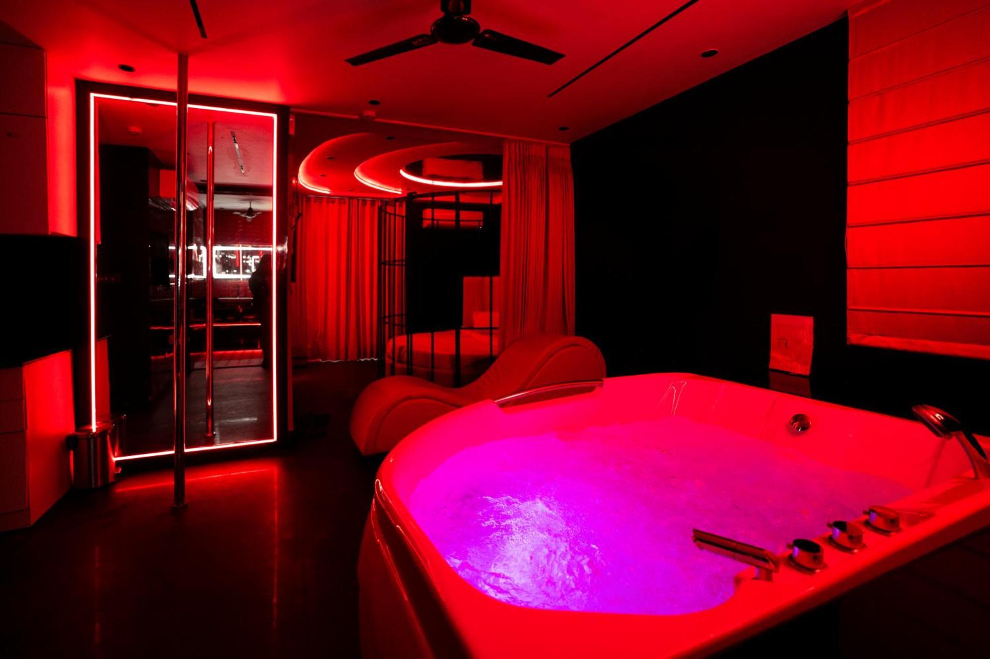 Orsom Sassy - Sector 42 Hotel 2*
