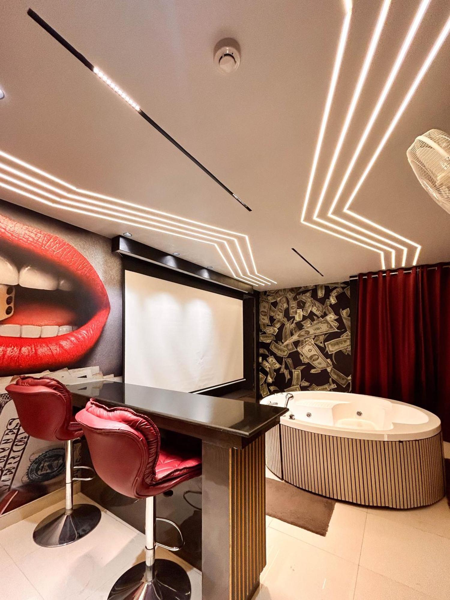 Orsom Sassy - Sector 42 2* Gurgaon