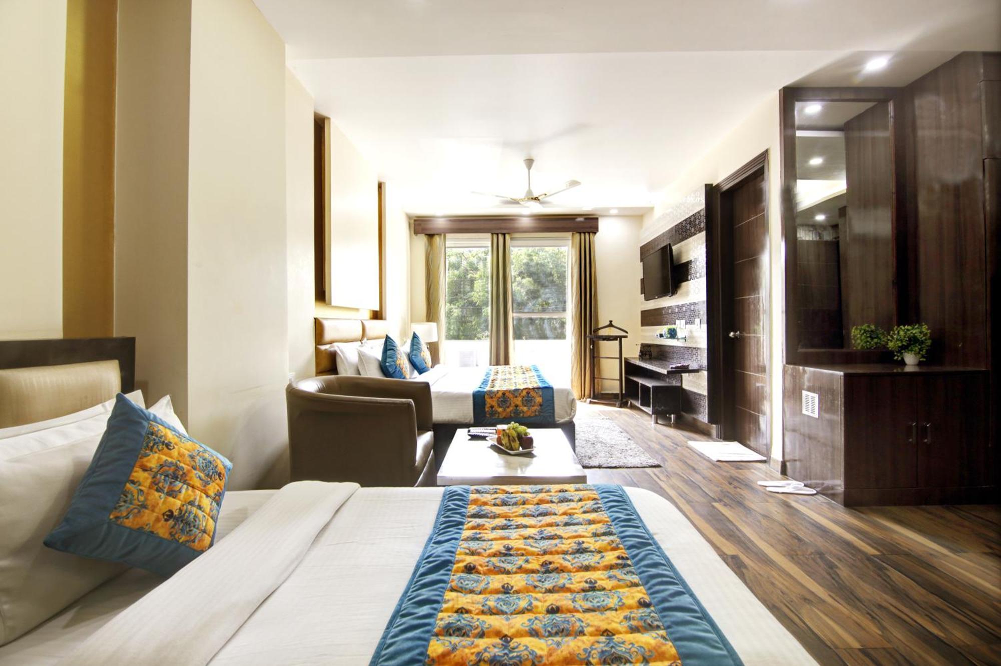 Hotel Grand Manor