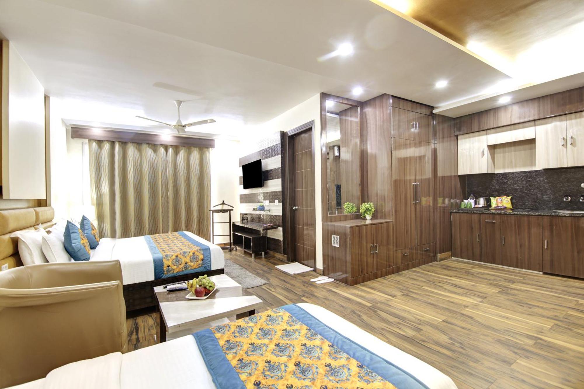 Grand Manor Hotel 3*