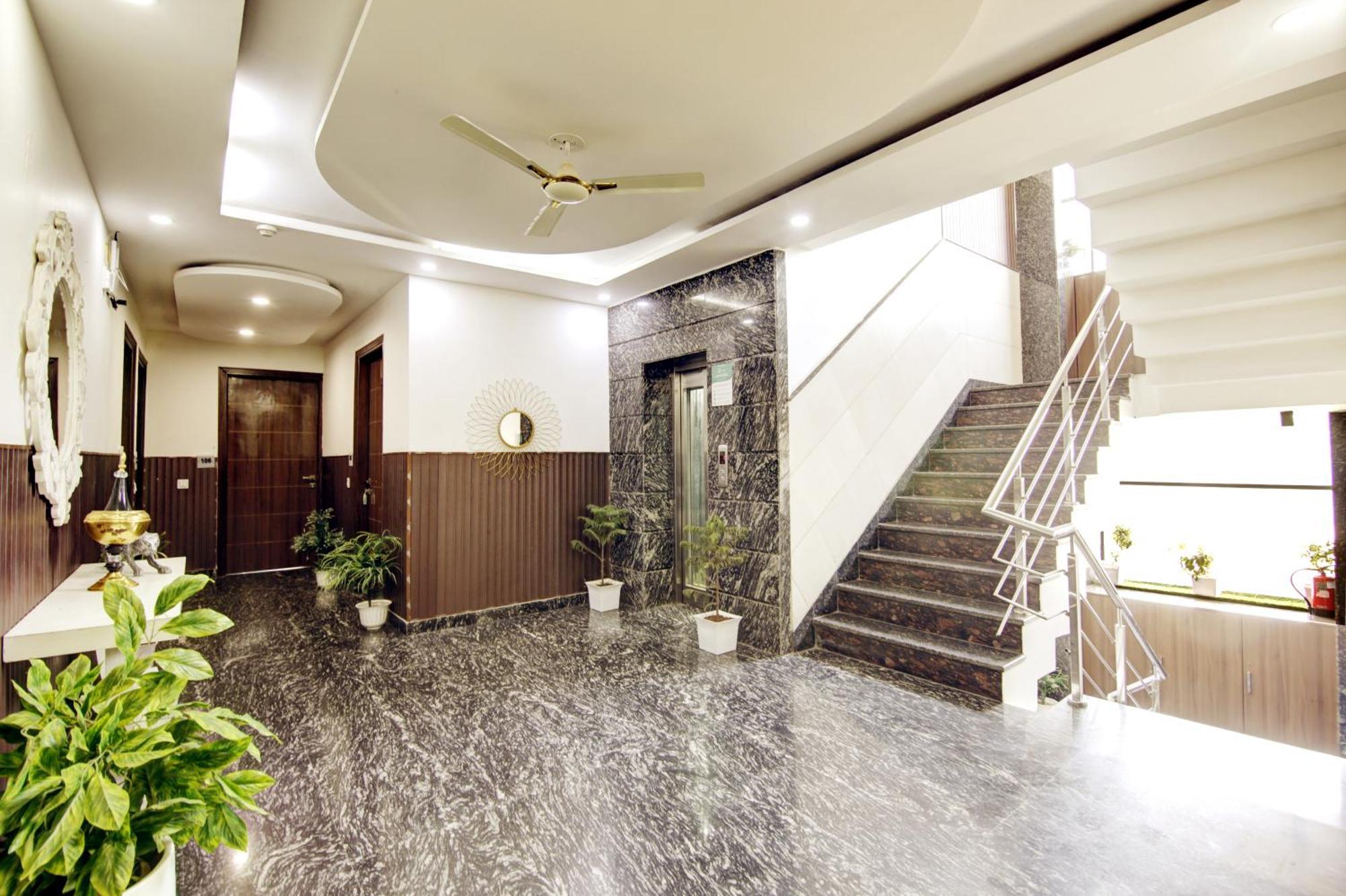 Hotel Grand Manor 3*