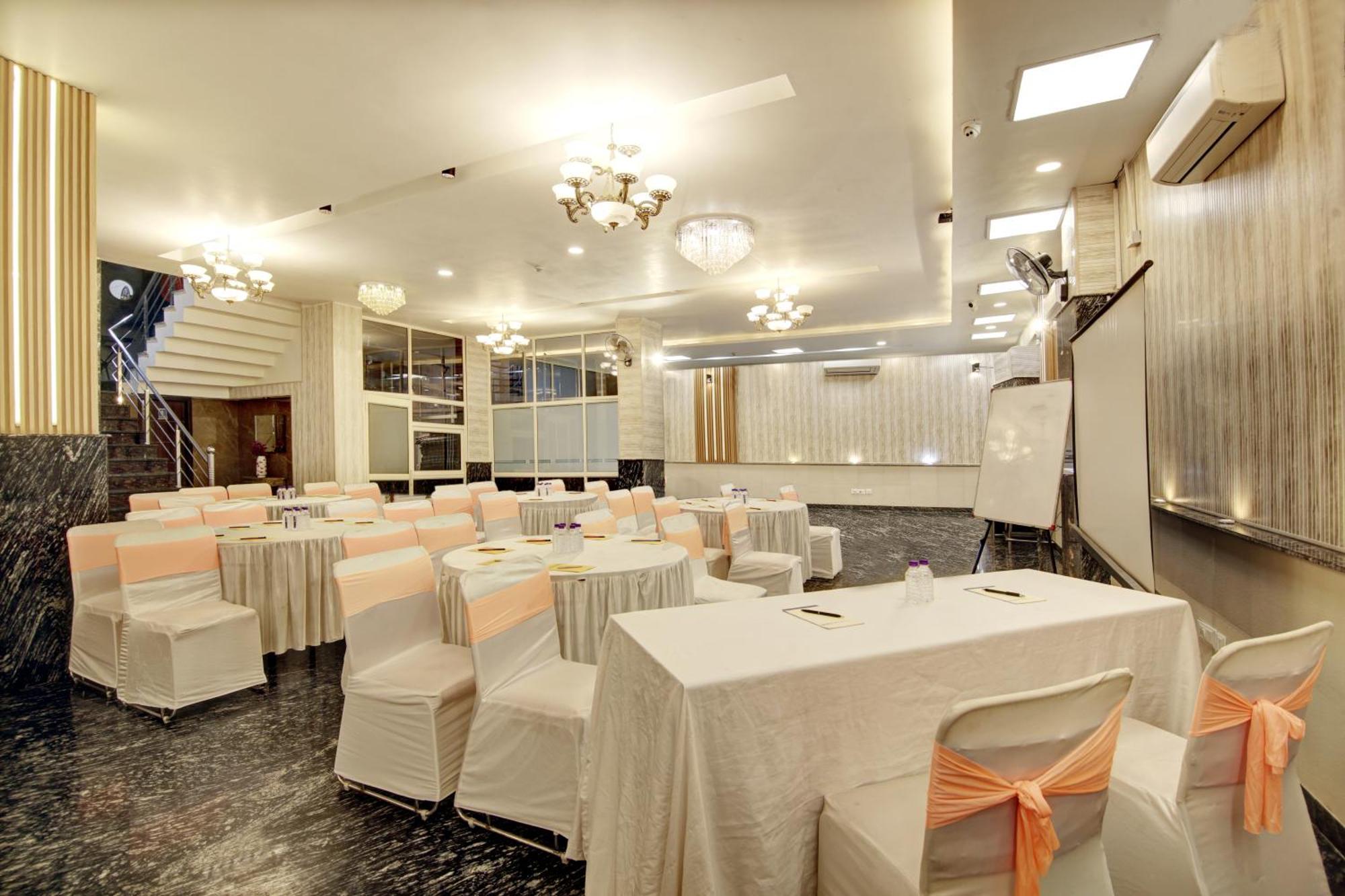 Hotel Grand Manor