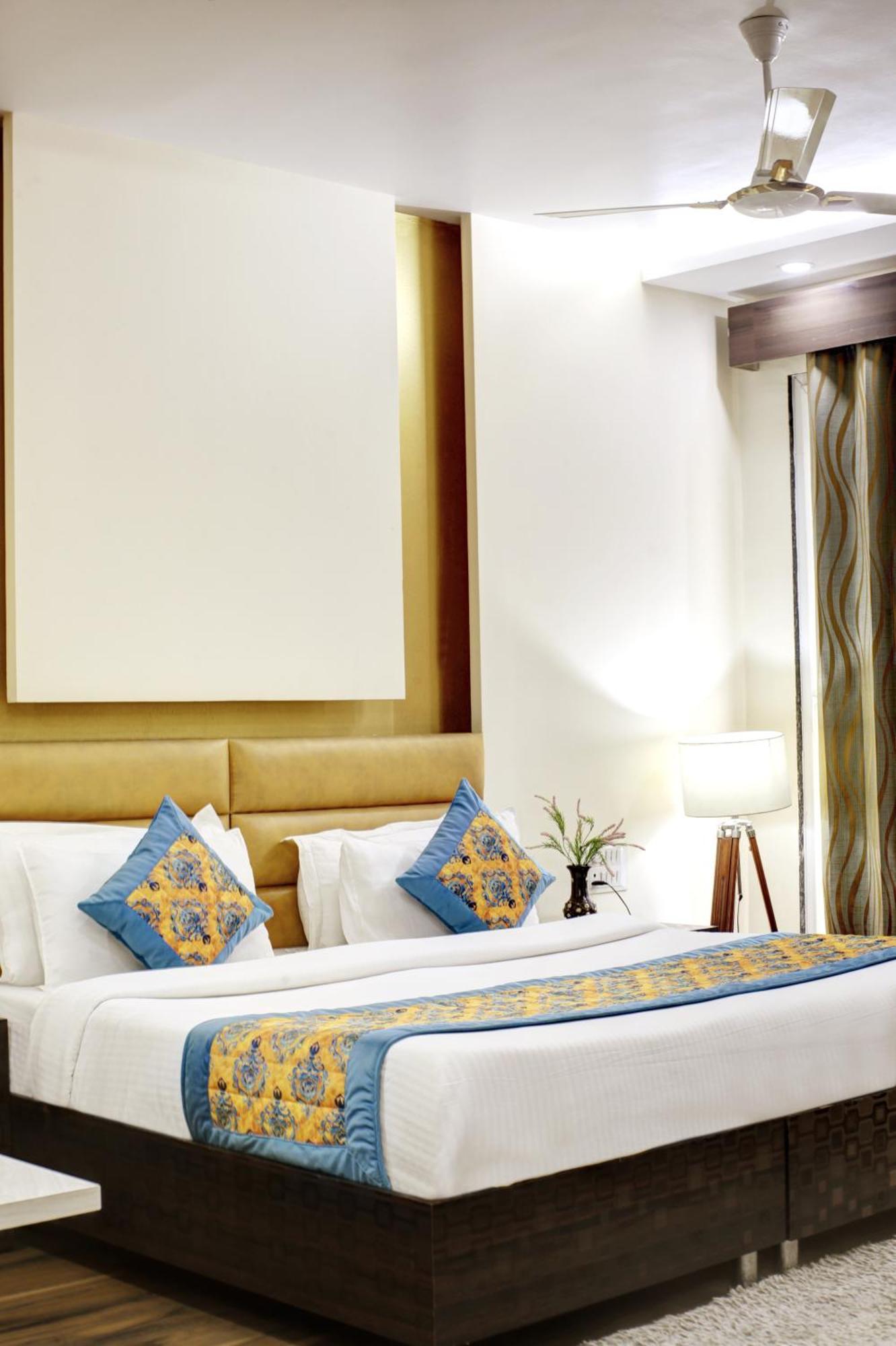 Grand Manor Hotel 3*