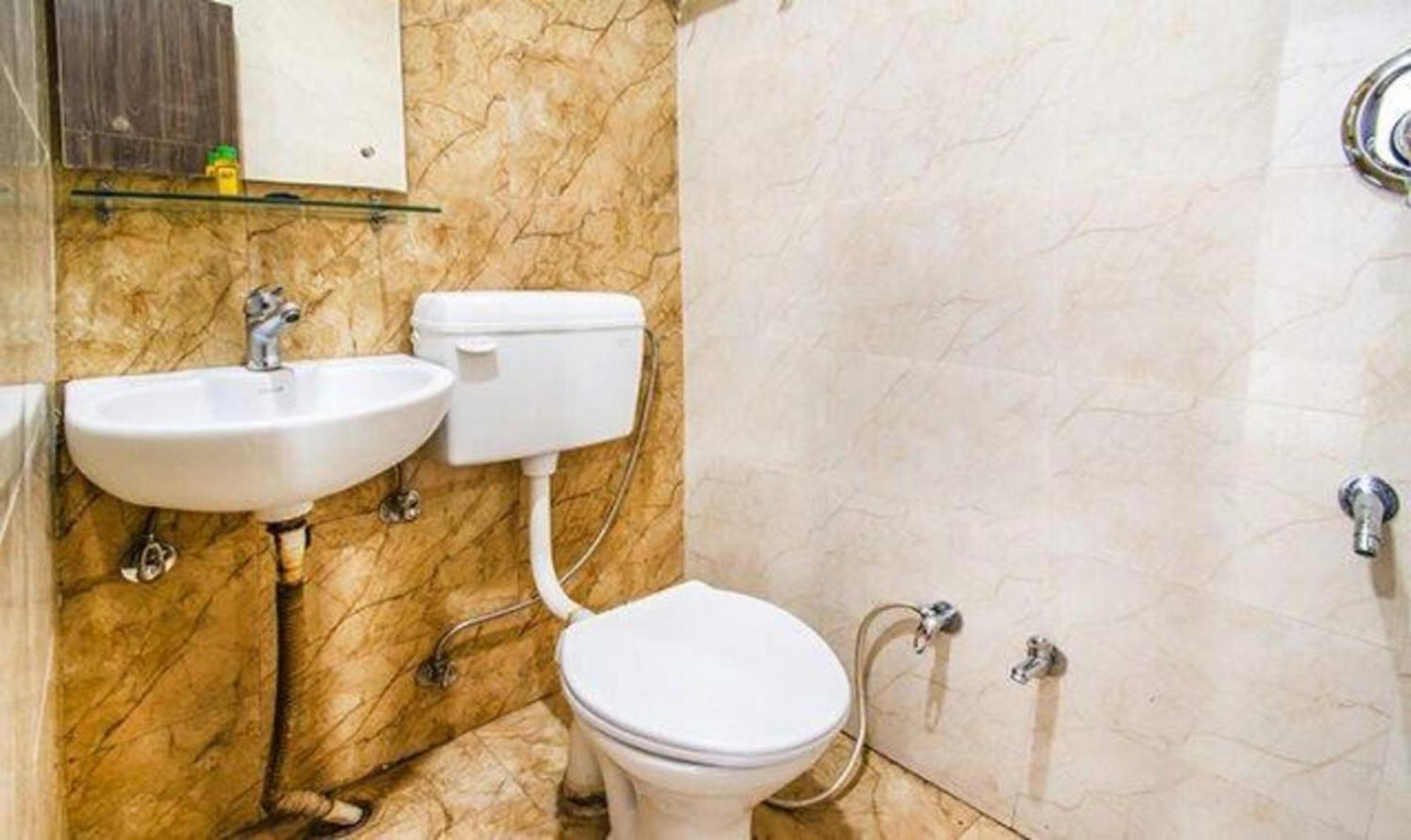 Fabhotel Golden Leaf Hotel 3*