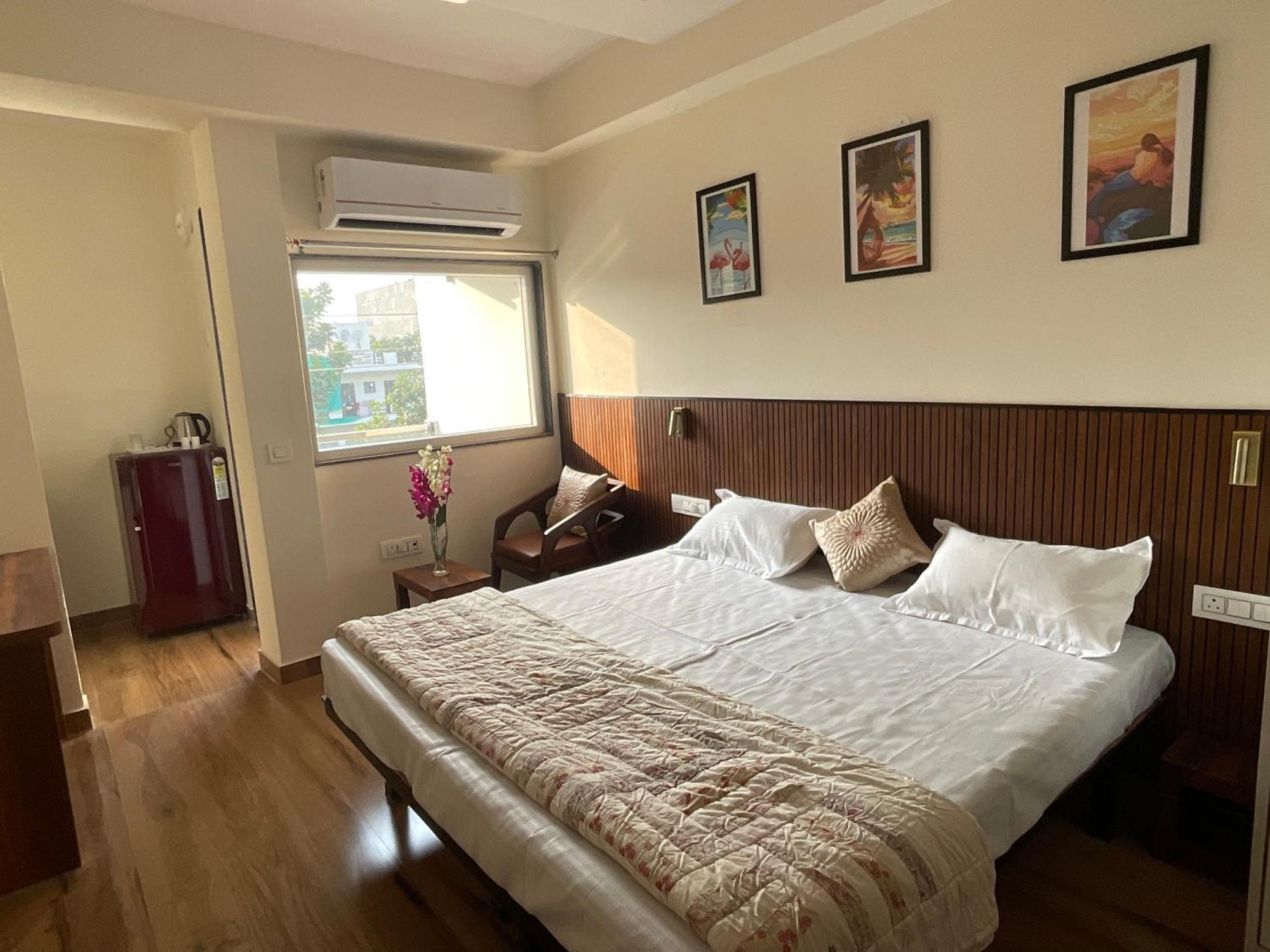 Downtown Hotel Gurgaon
