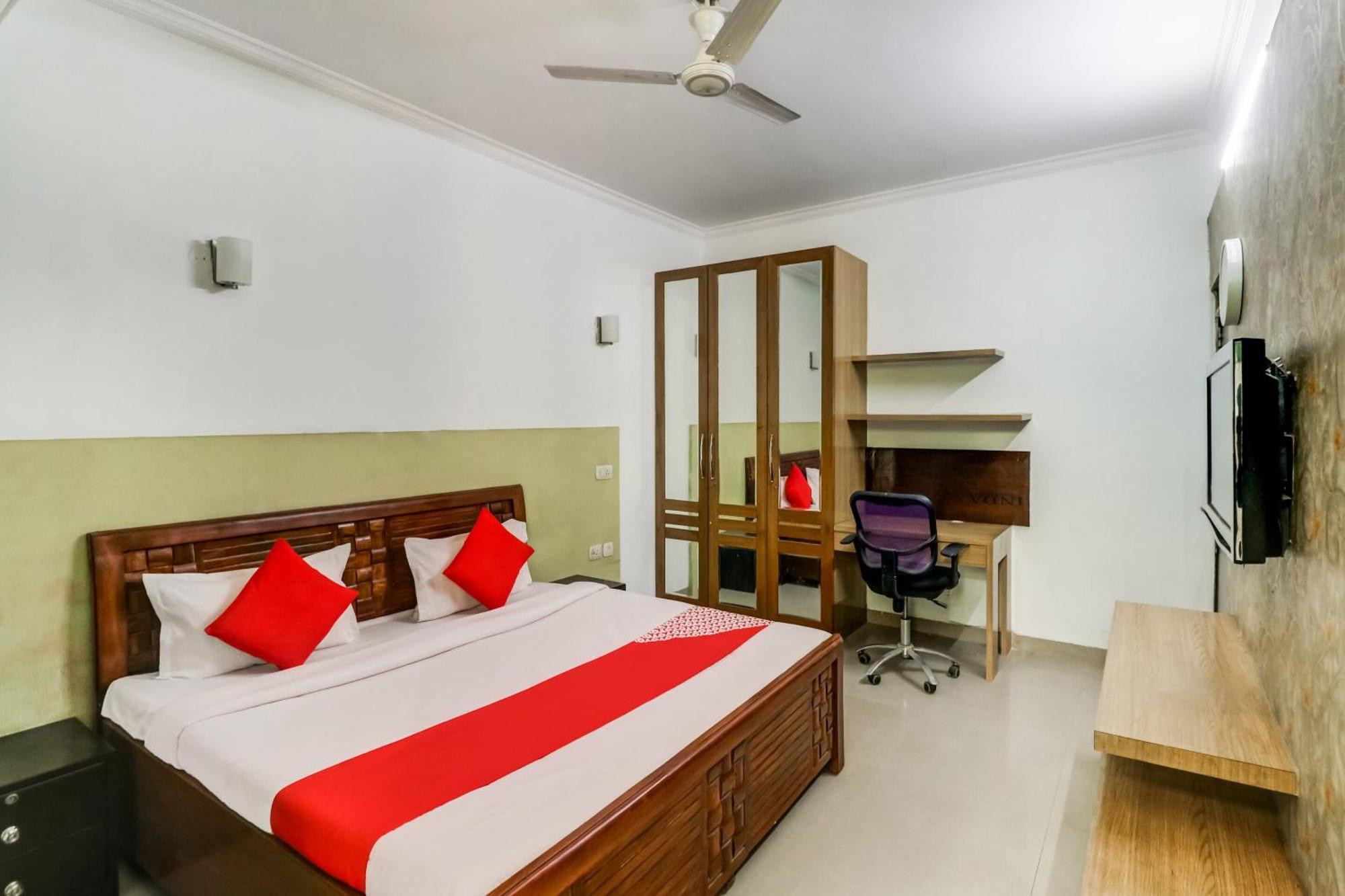 Hotel O Rajvanshi Palace Gurgaon