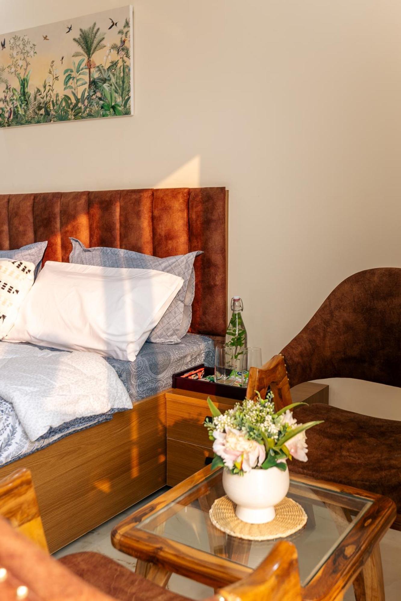 Apartment Zest Living Sector 55