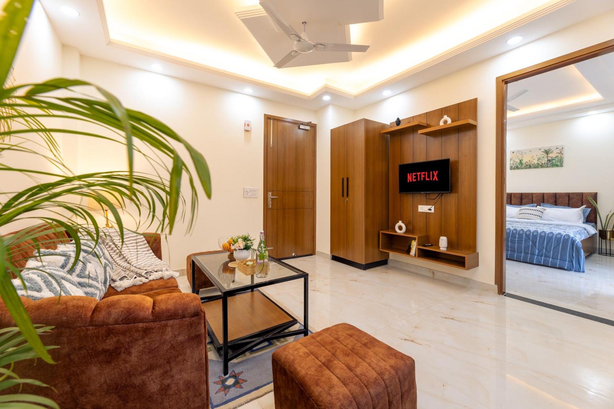 Zest Living Sector 55 Apartment