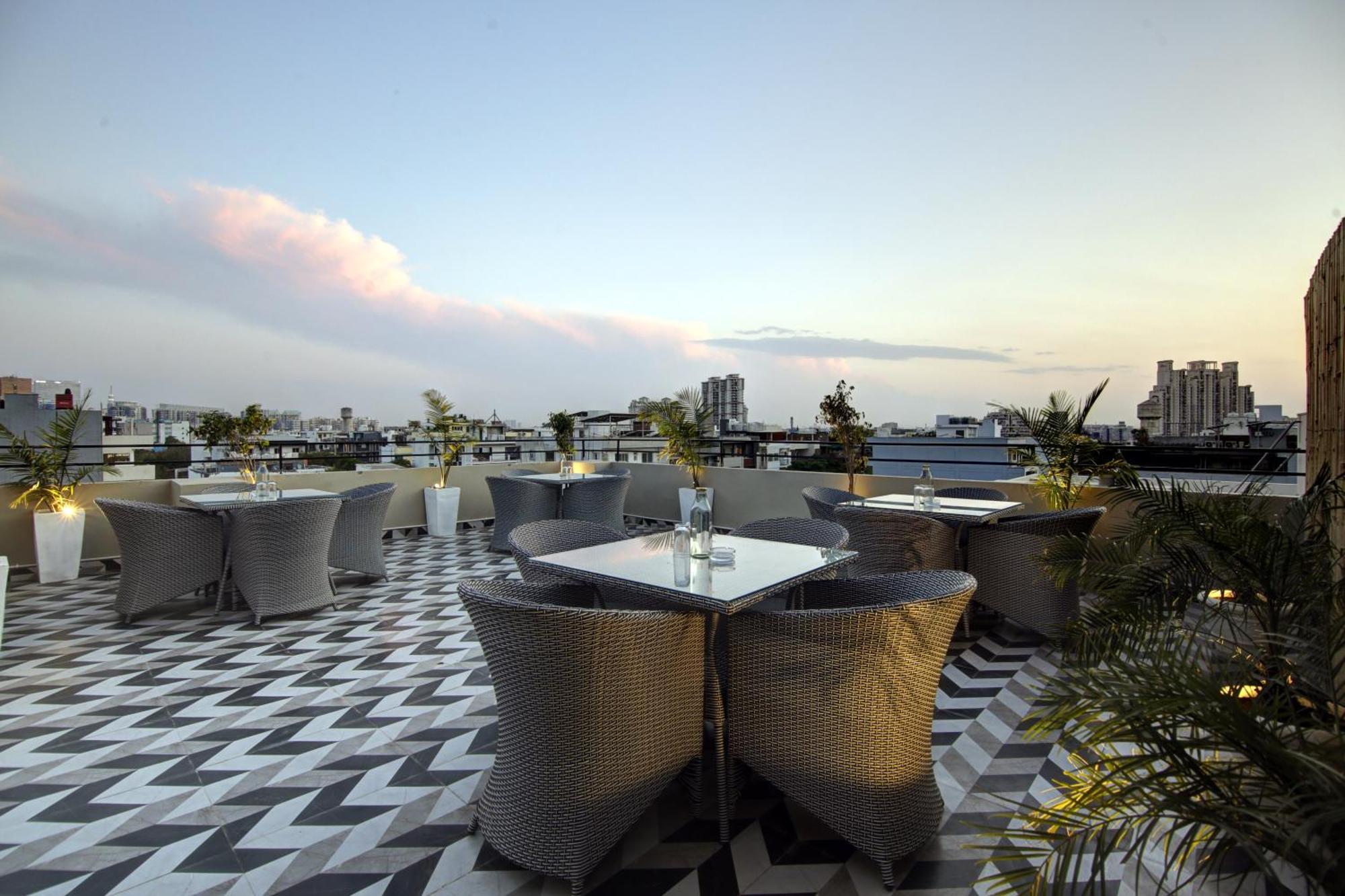 Hotel Saltstayz Select - Golf Course Road