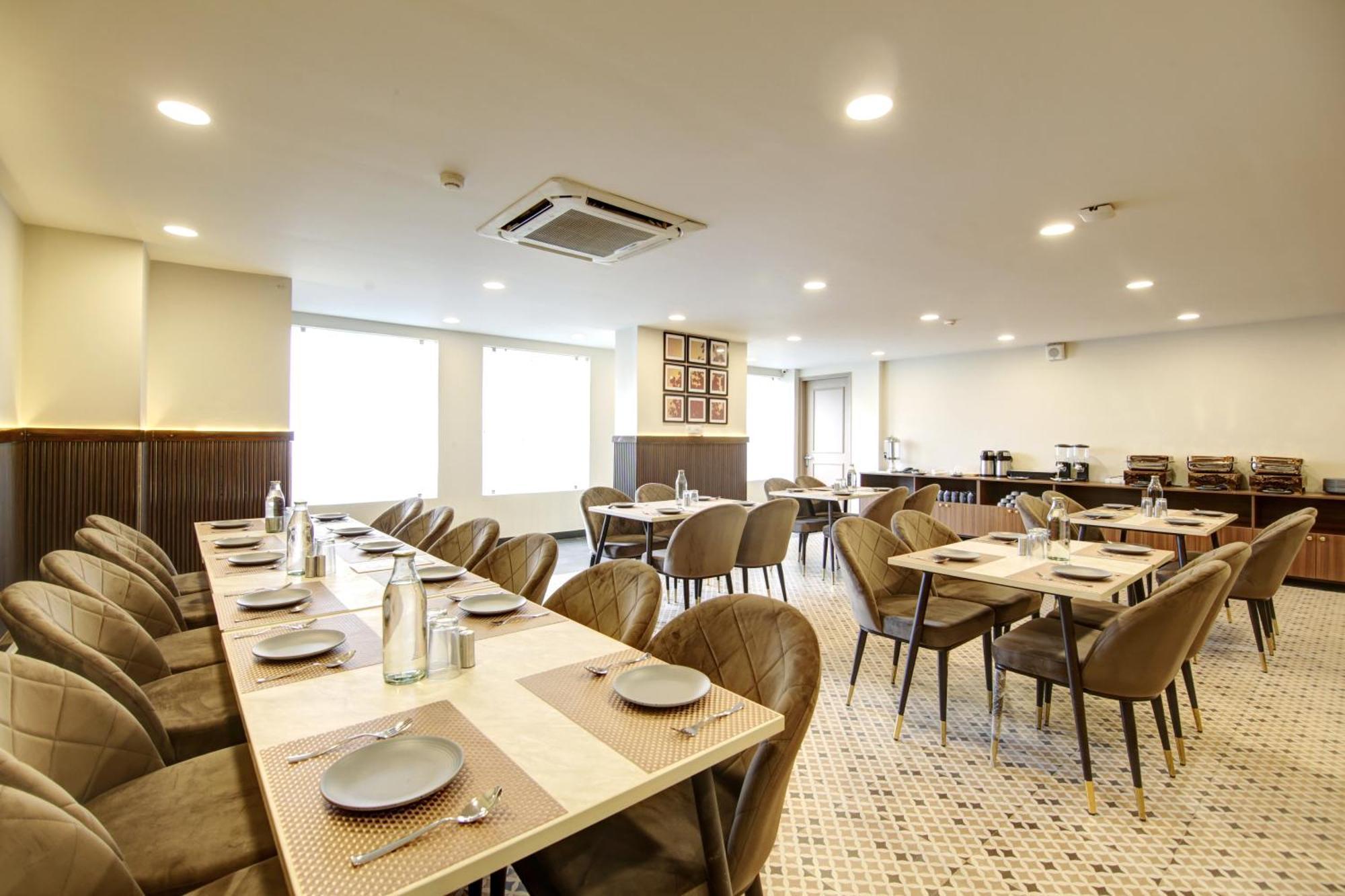 Saltstayz Select - Golf Course Road Hotel 4*