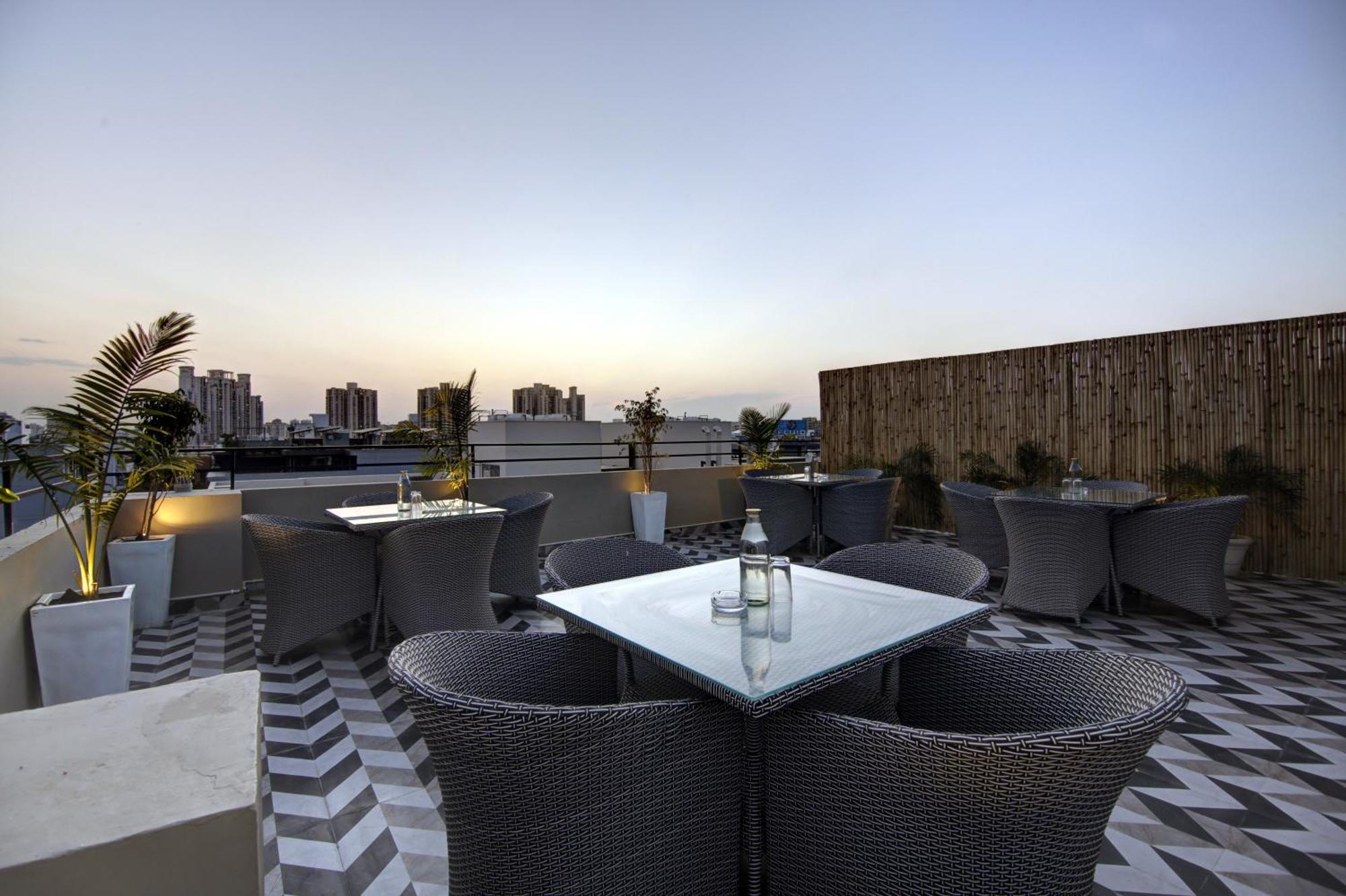 Hotel Saltstayz Select - Golf Course Road Gurgaon