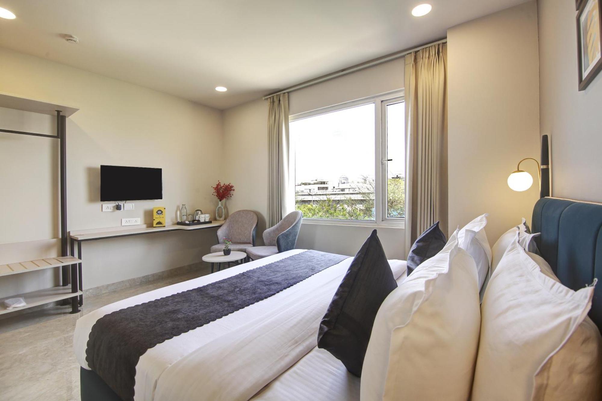 Saltstayz Select - Golf Course Road Gurgaon