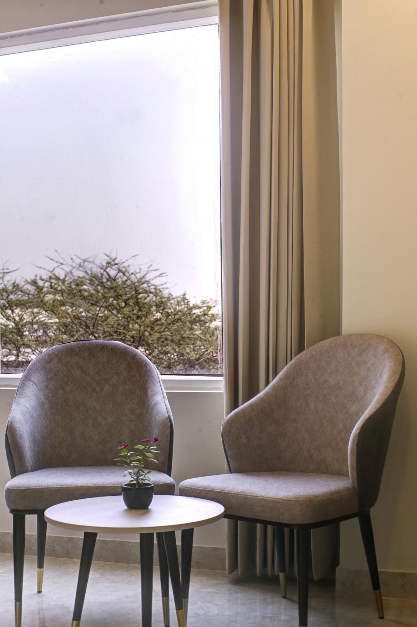 Saltstayz Select - Golf Course Road Gurgaon