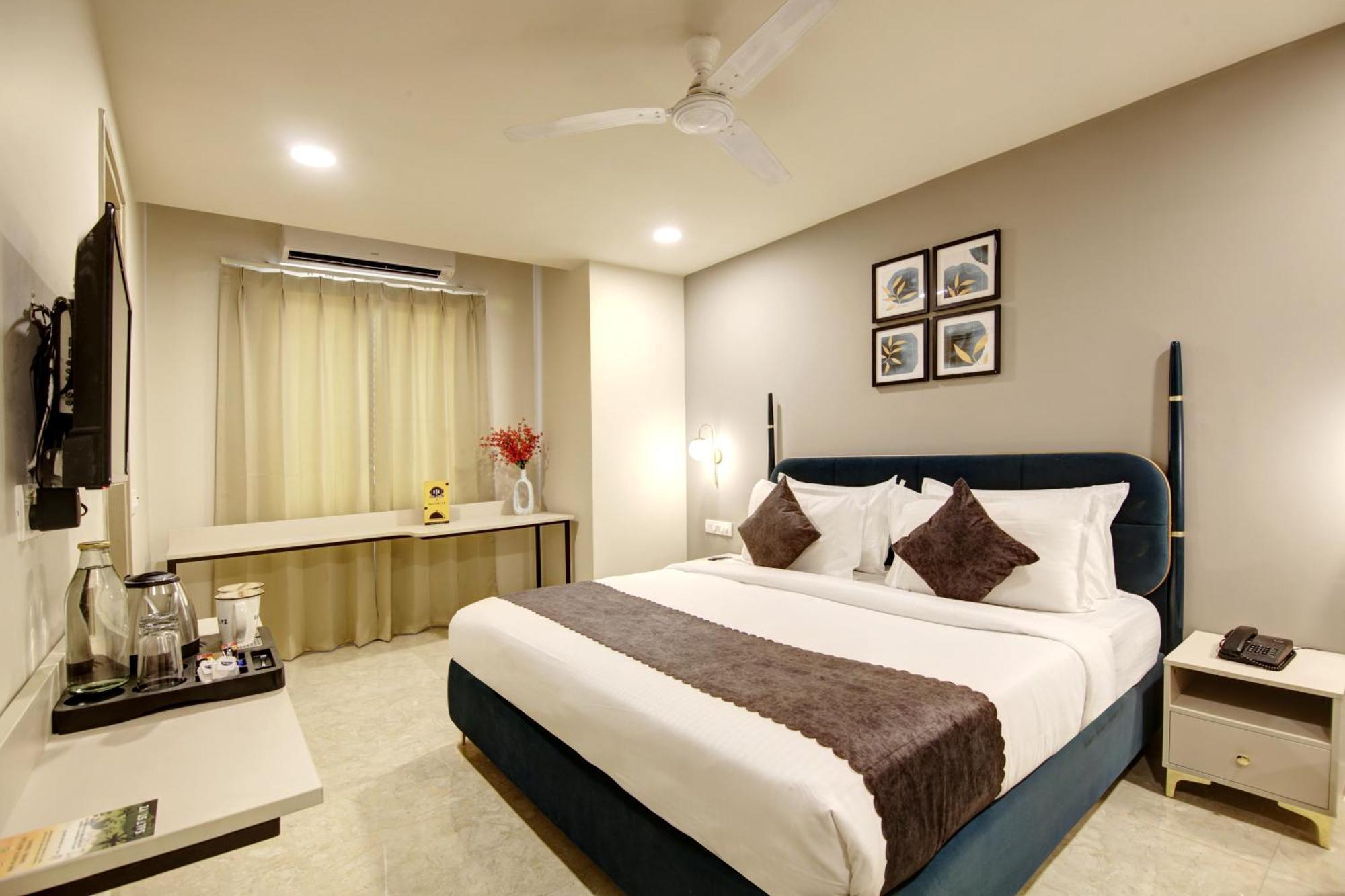 Saltstayz Select - Golf Course Road Gurgaon