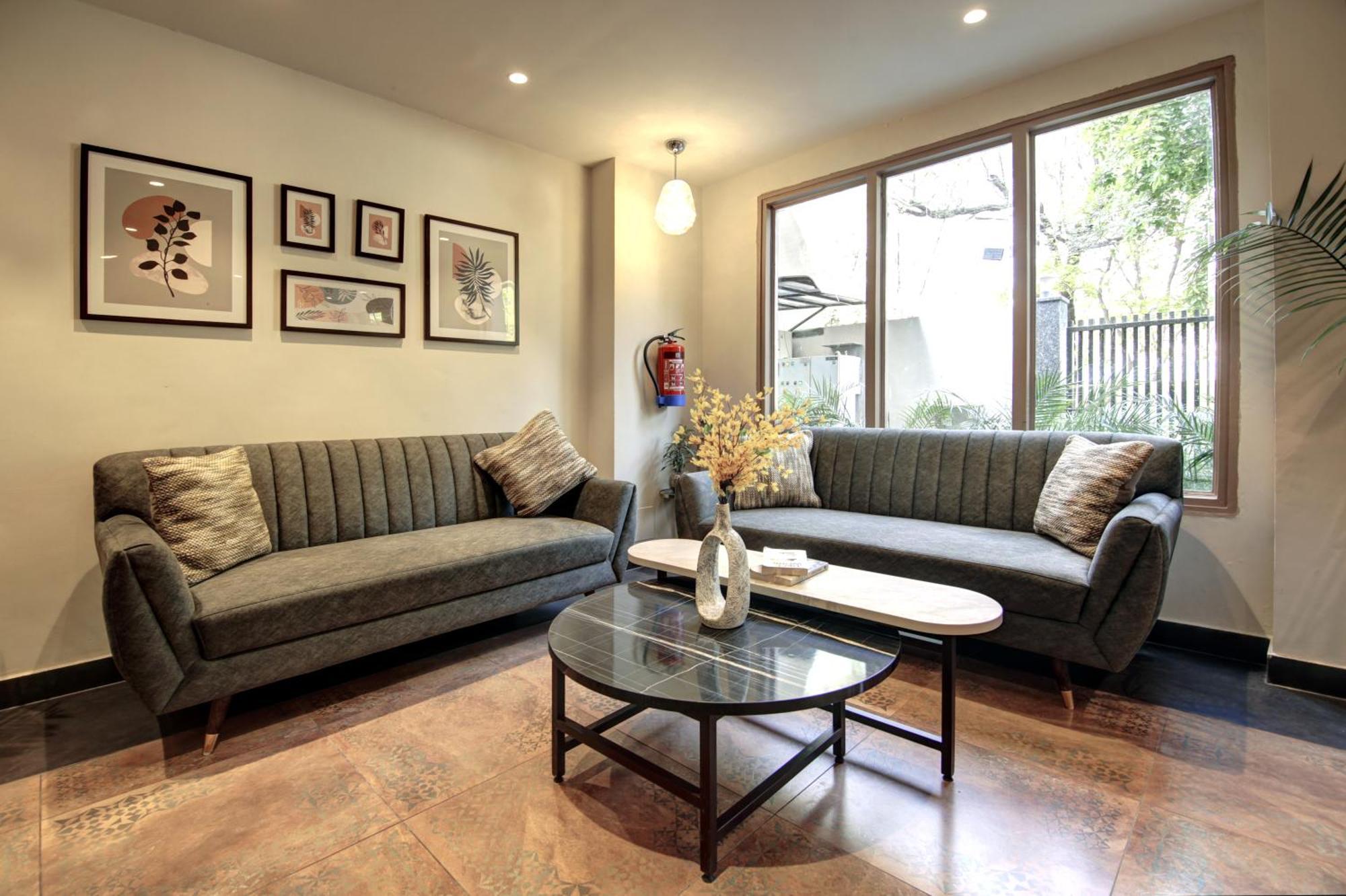 Saltstayz Select - Golf Course Road