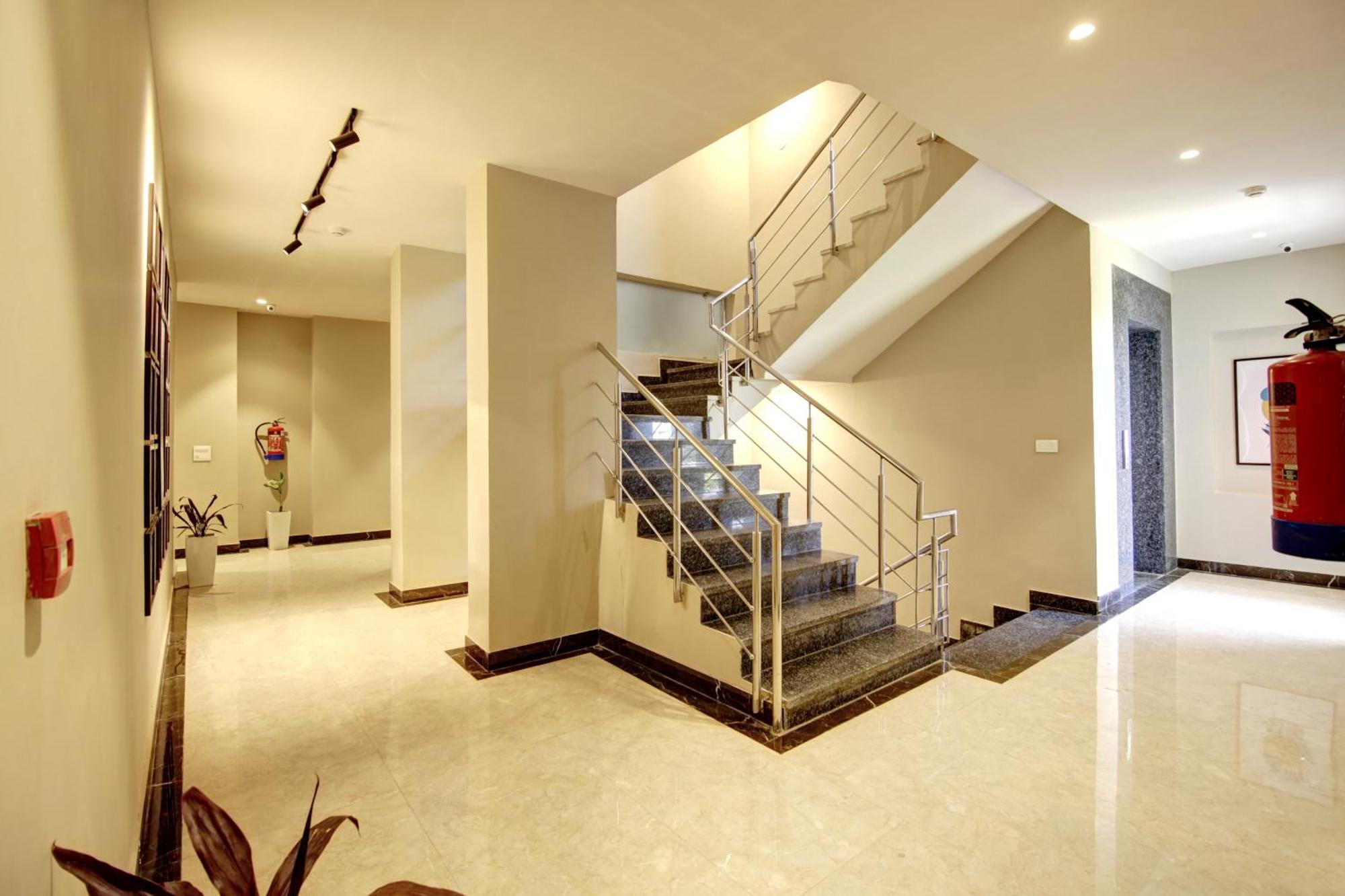Saltstayz Select - Golf Course Road Hotel 4*