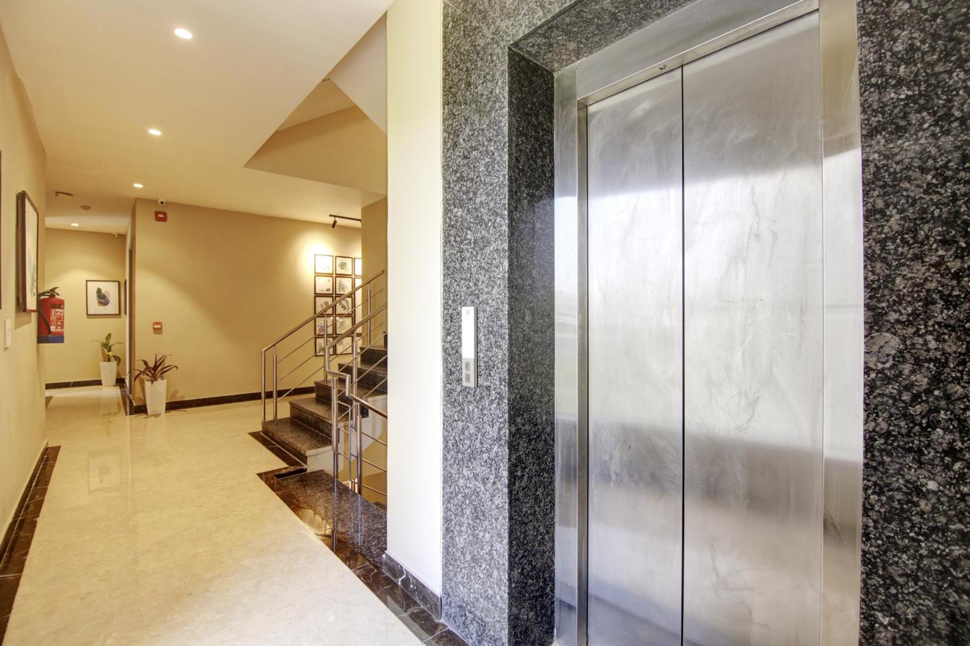 Saltstayz Select - Golf Course Road Gurgaon