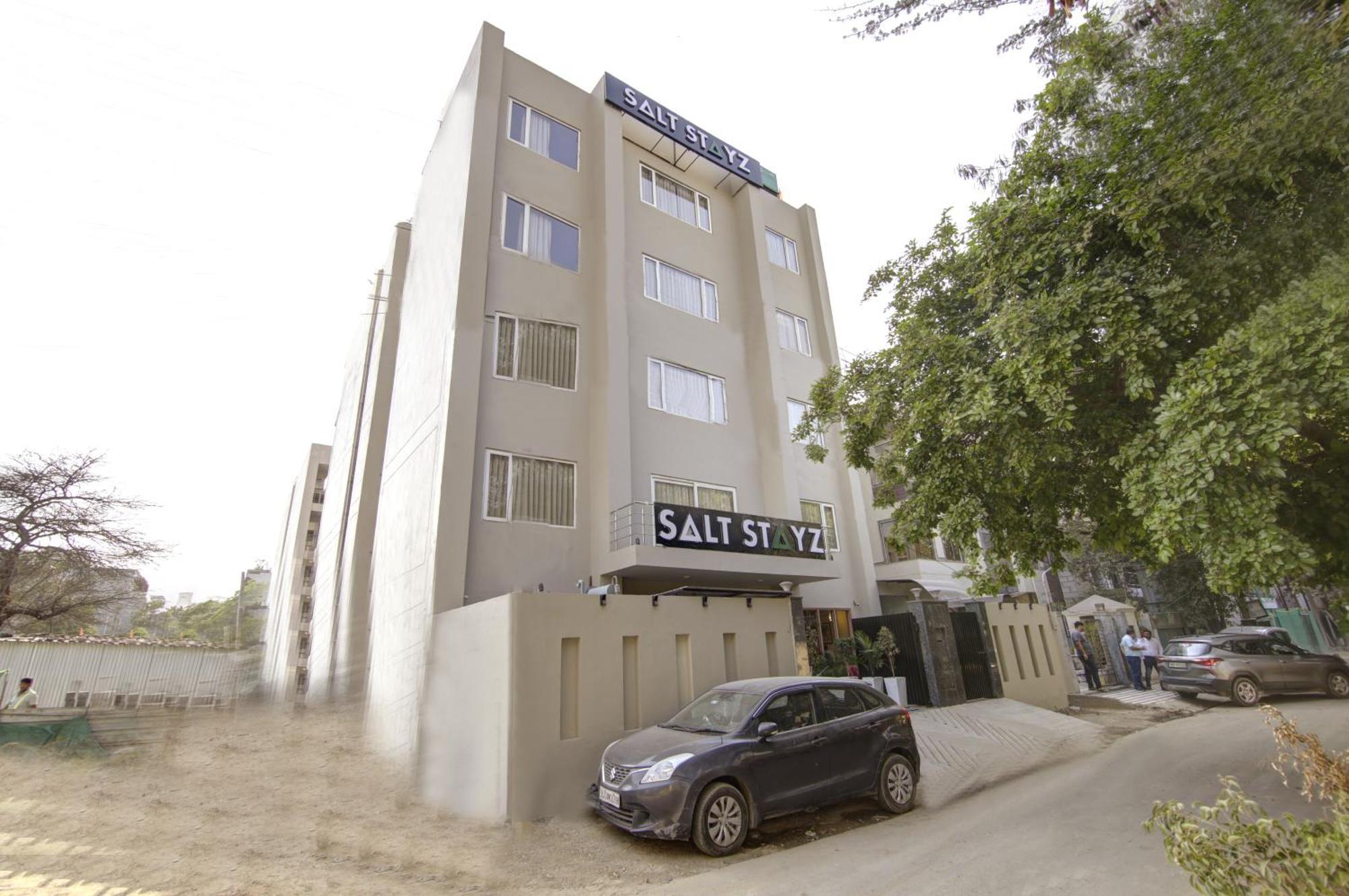 Saltstayz Select - Golf Course Road Hotel 4*