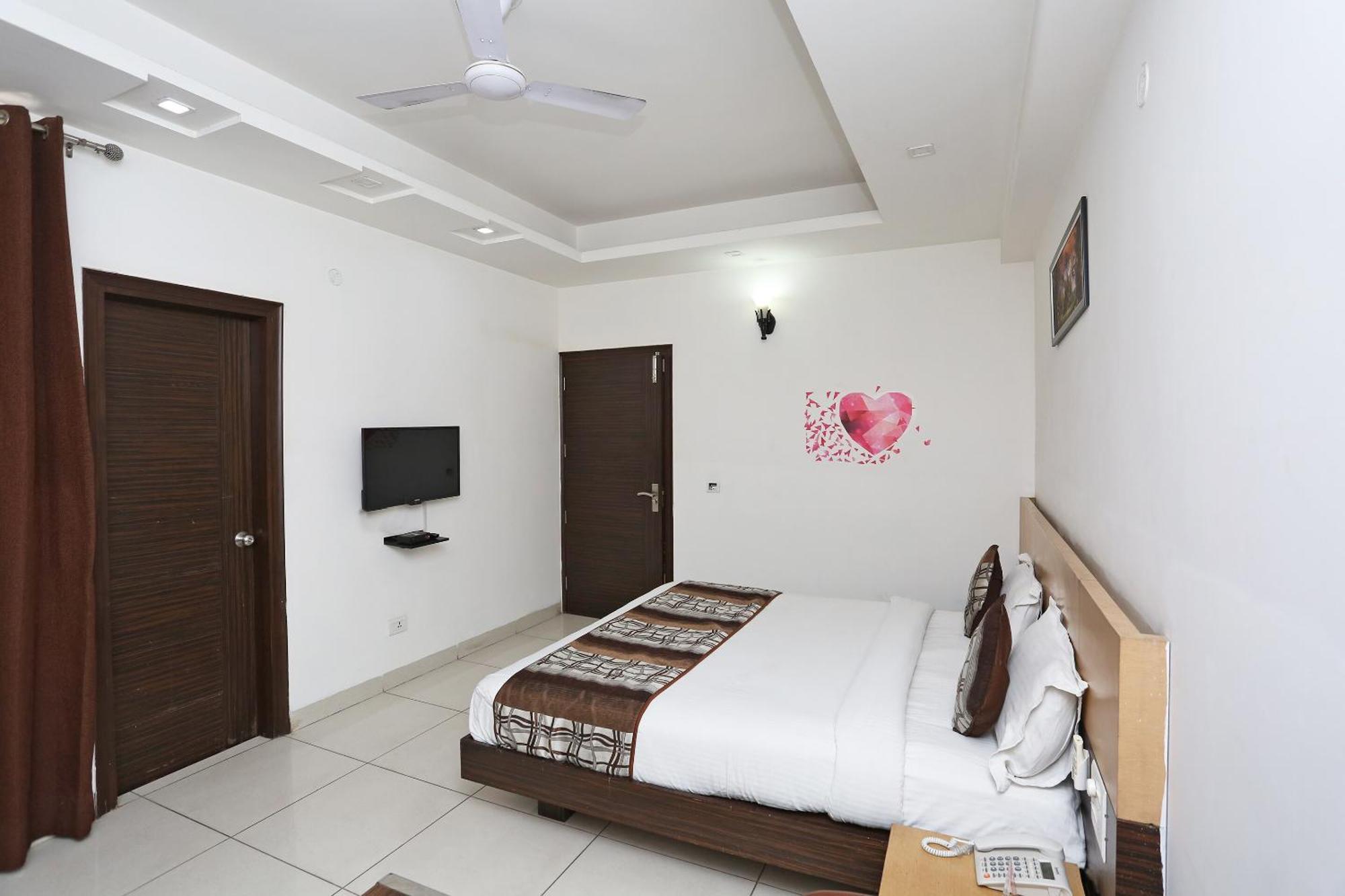 O Cyber Hotel Gurgaon