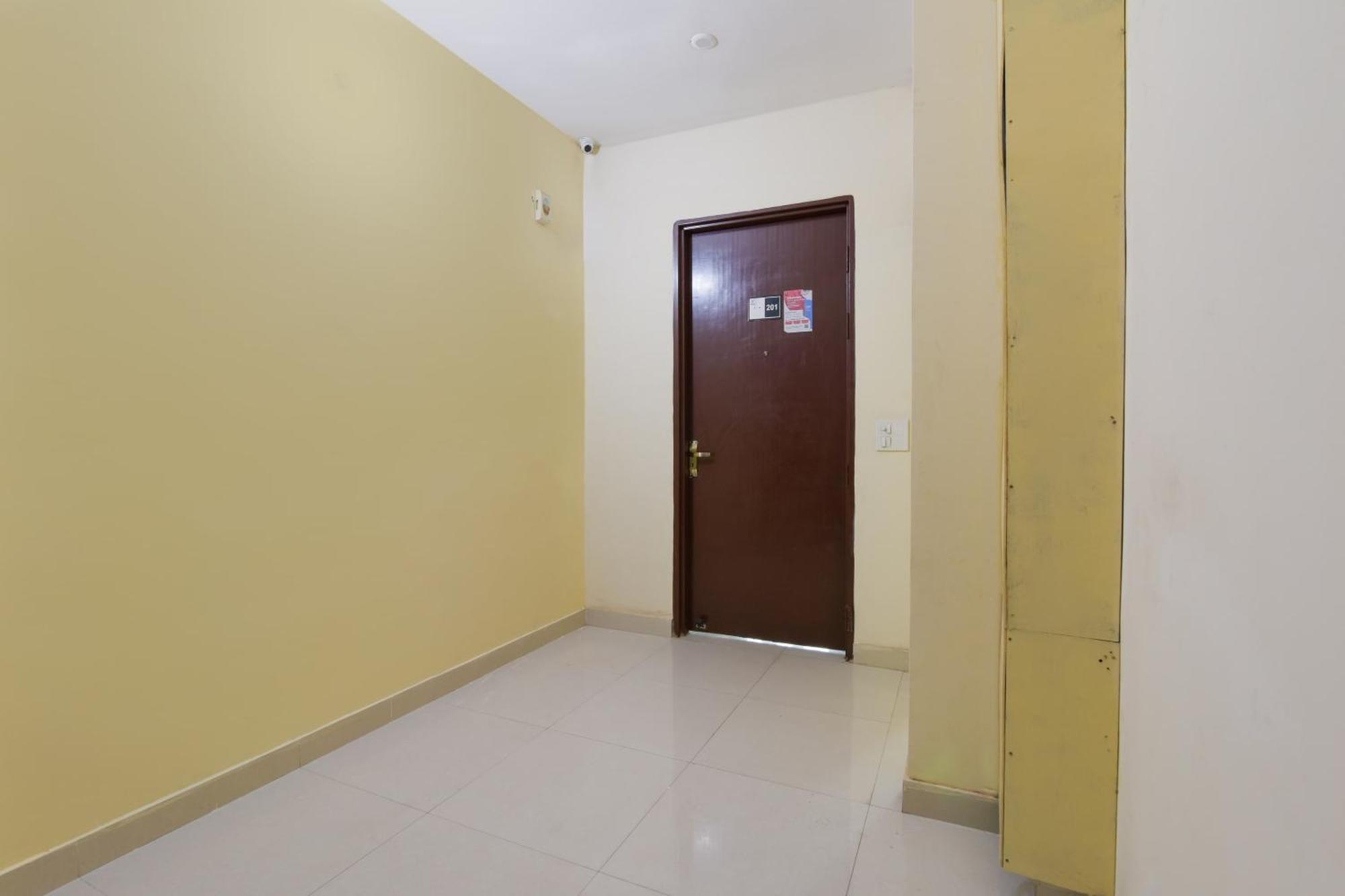 Hotel O Tipsyy Near Ardee Mall Gurgaon