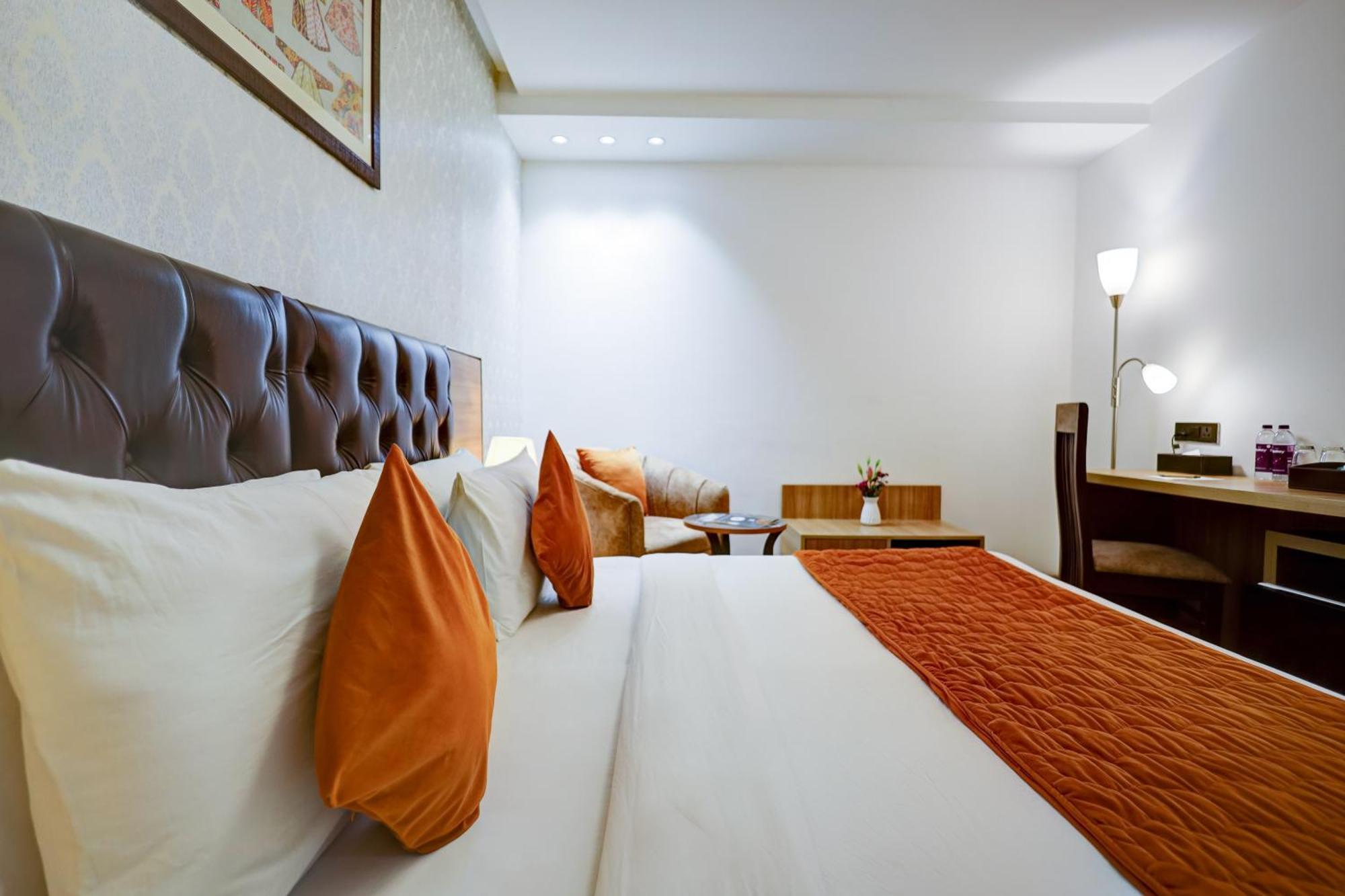 91 Huda Centre Hotel Gurgaon
