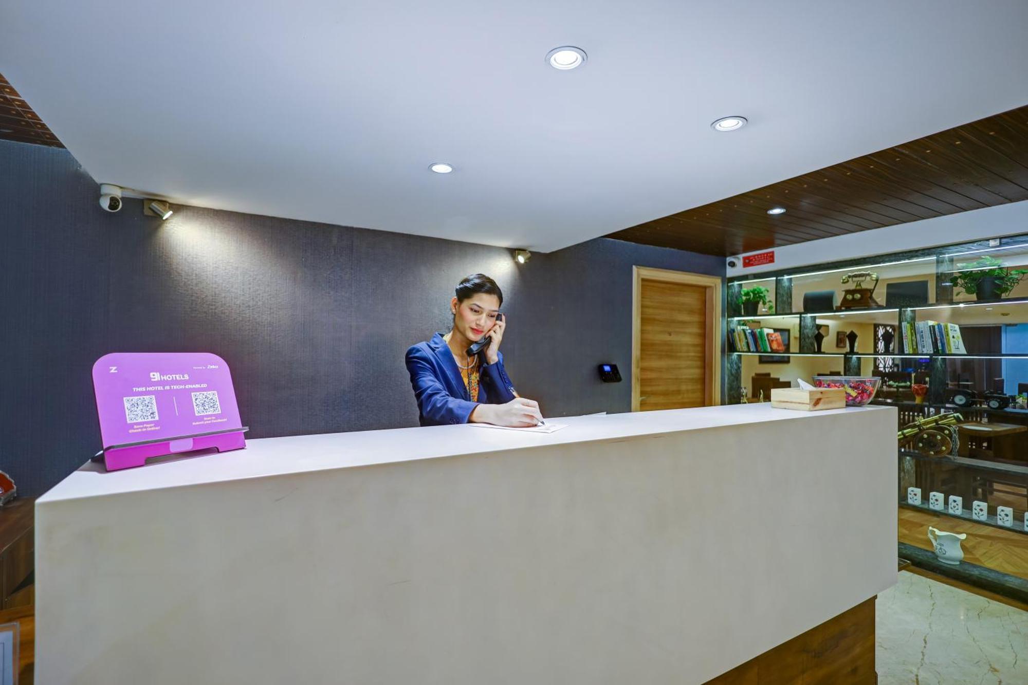 91 Huda Centre Hotel Gurgaon