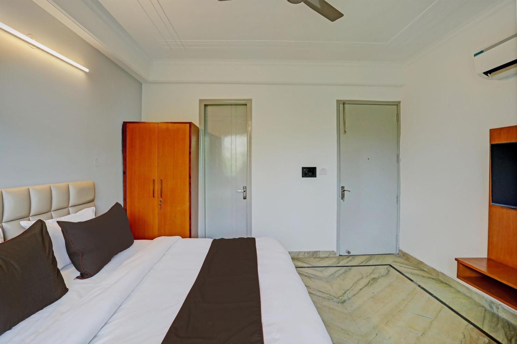 Collection O Rose Gold Hotel