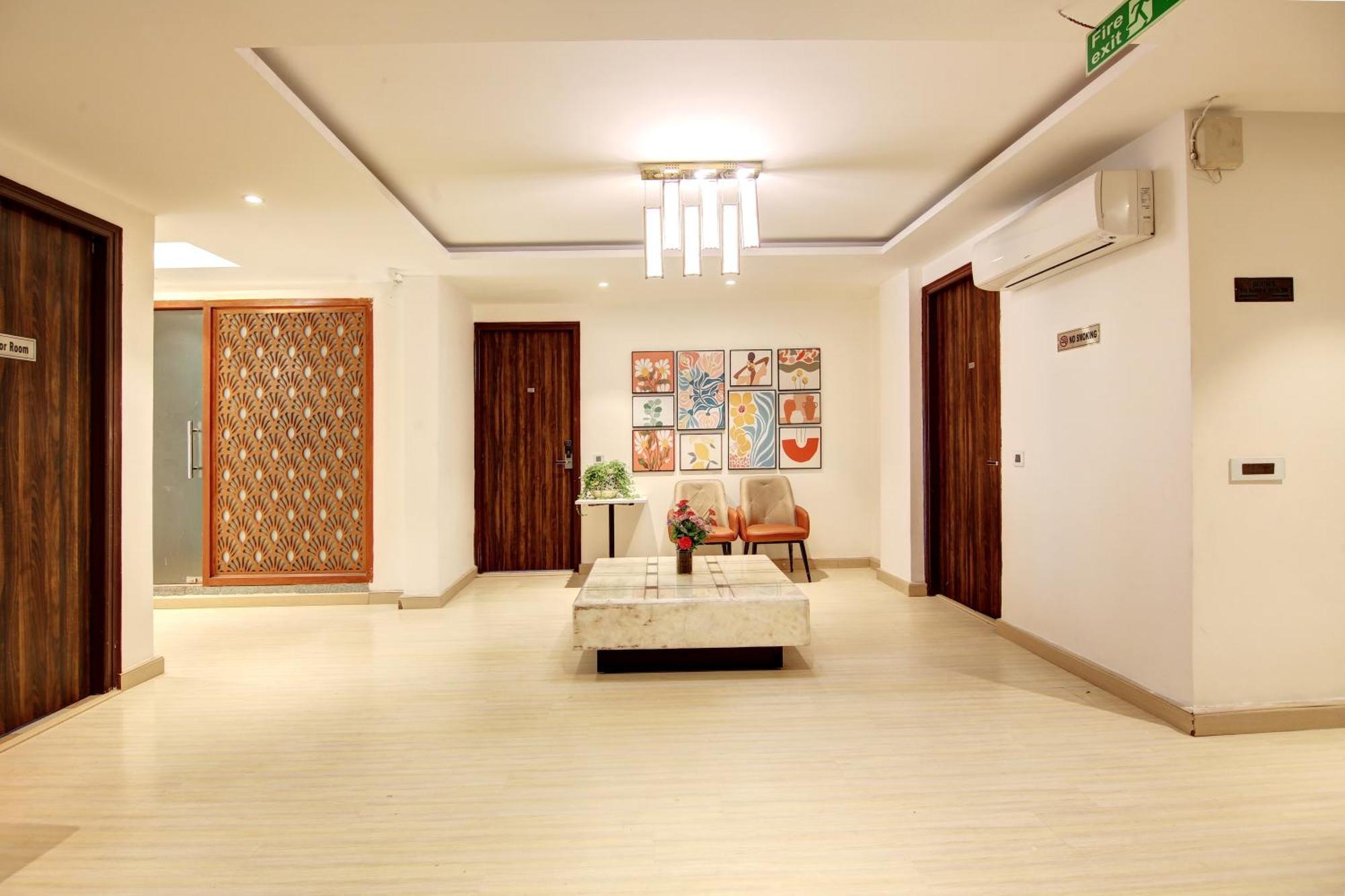 Limewood - Unitech Cyber Park Hotel 3*