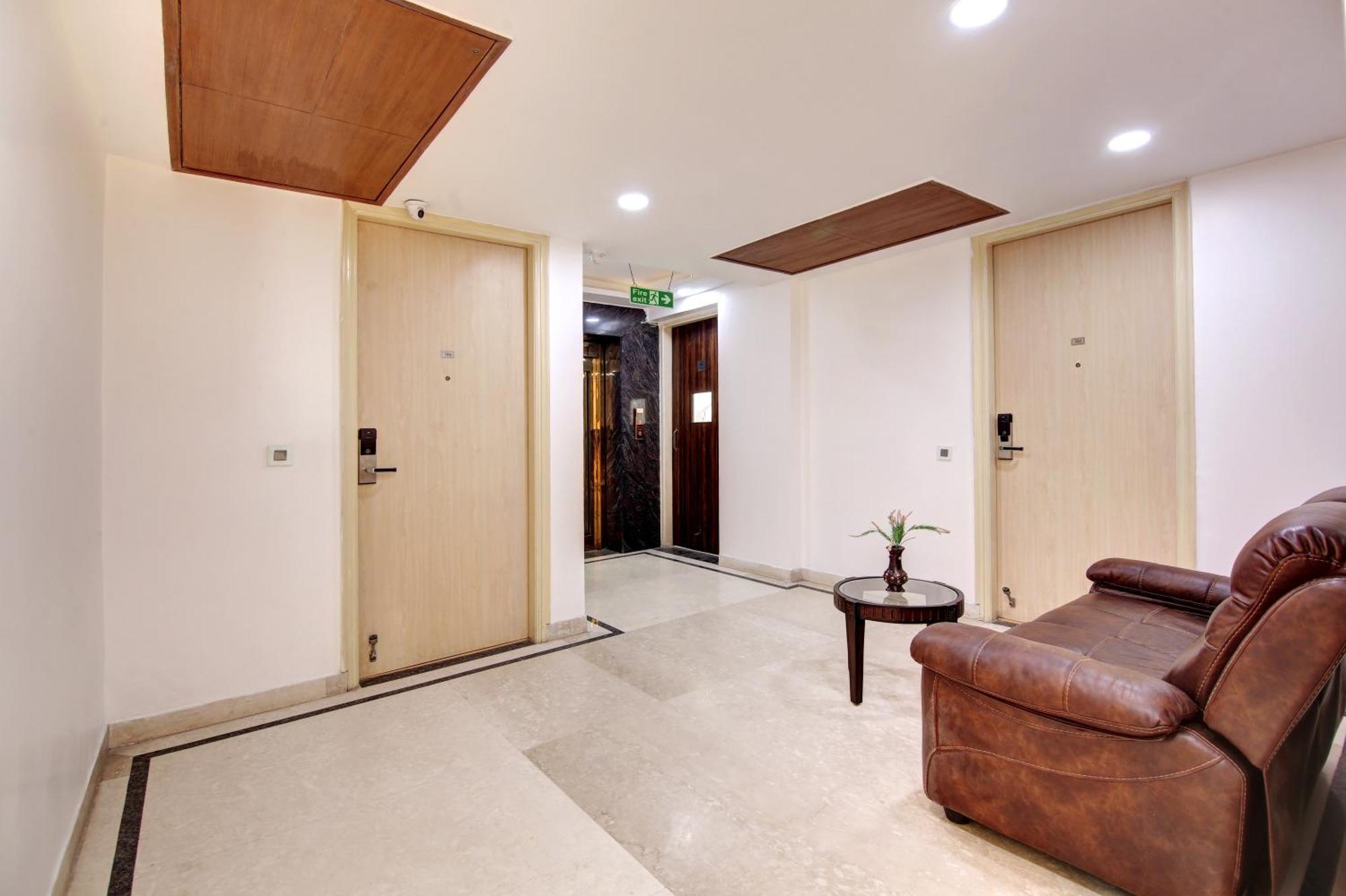 Hotel Limewood - Unitech Cyber Park