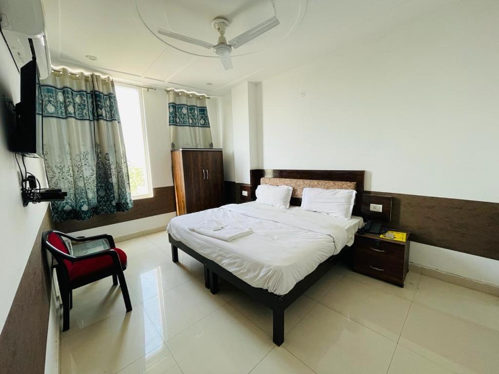 Hotel Dolphin By Staykr Gurgaon