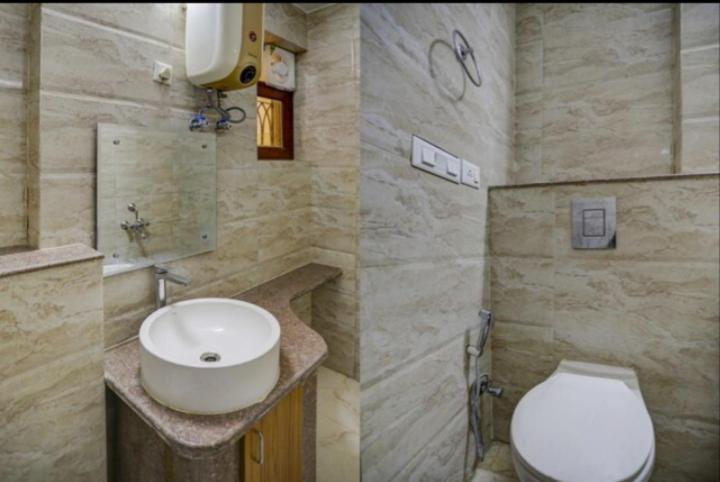 Uk House * Gurgaon