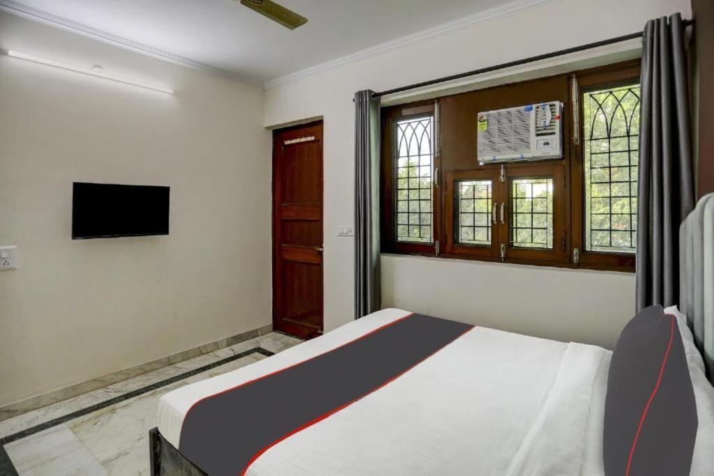 Uk House * Gurgaon